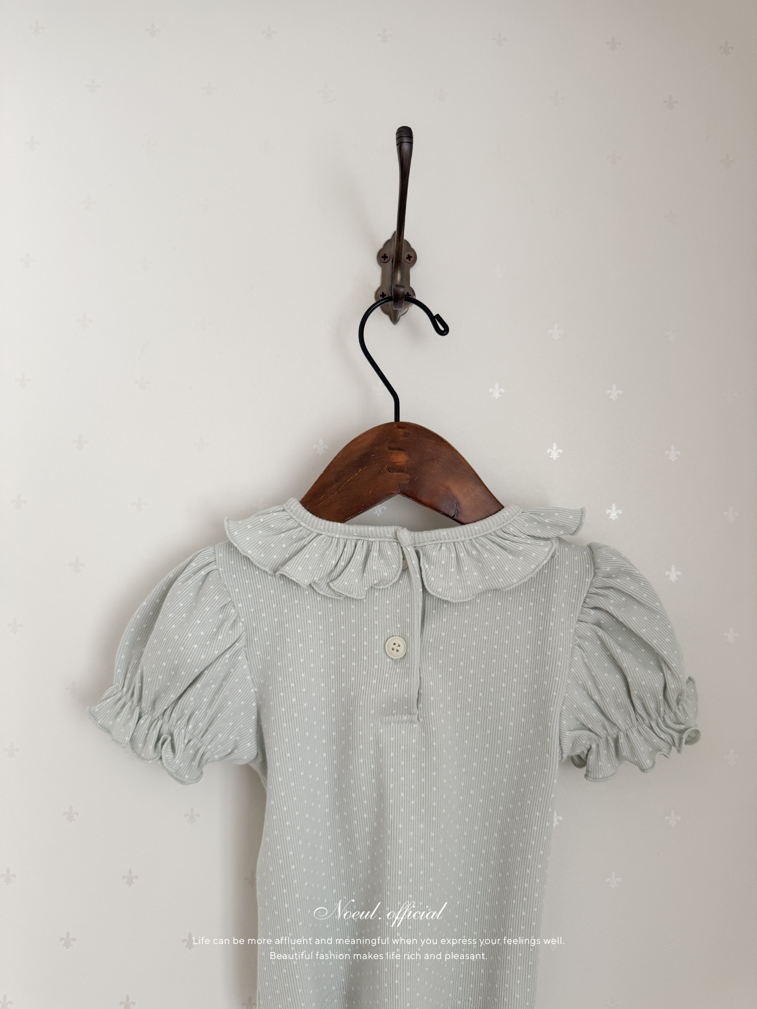 Gracie dot puff tops