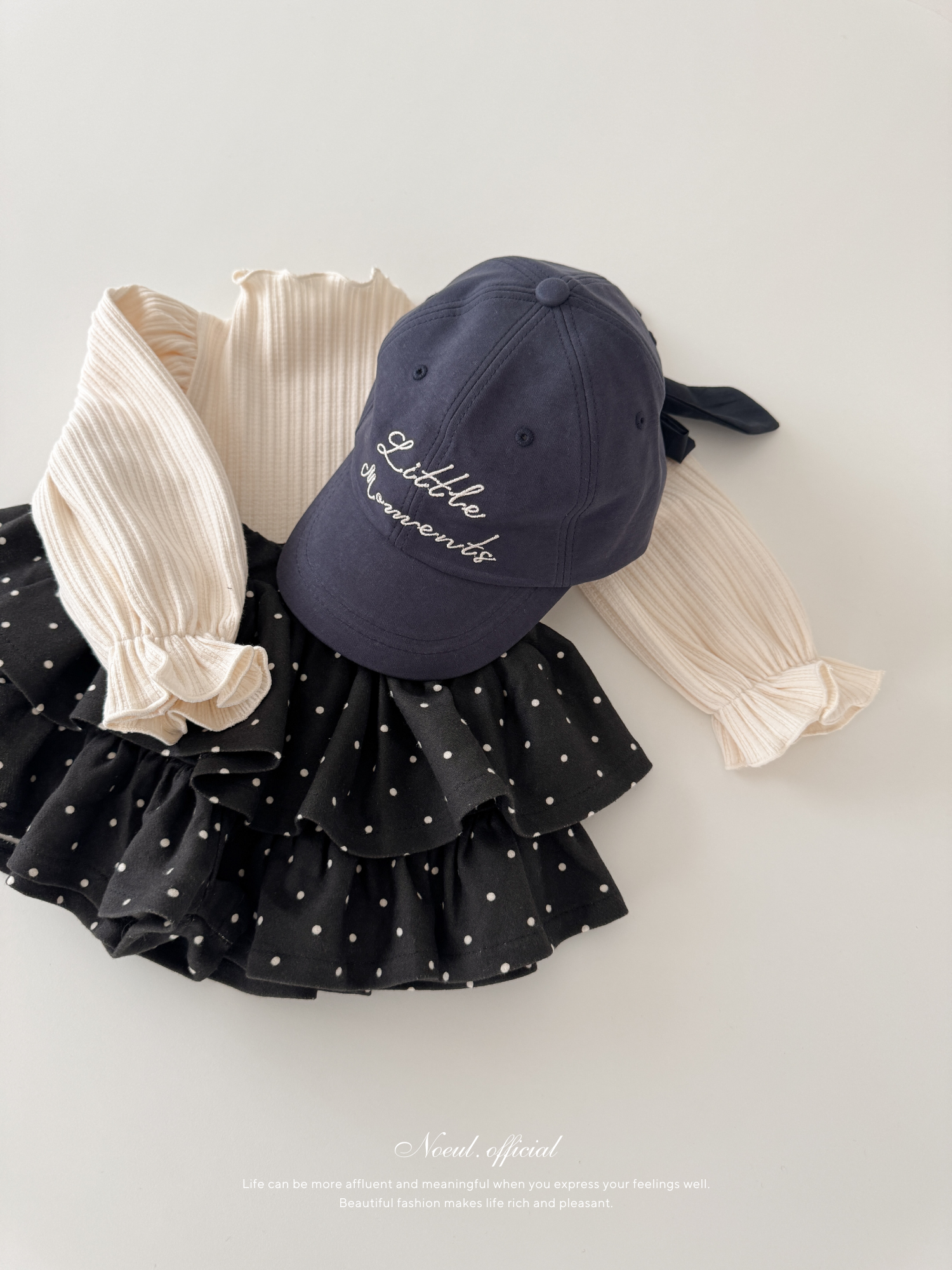 Little moment cap