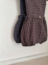 Kuku check suspender suit