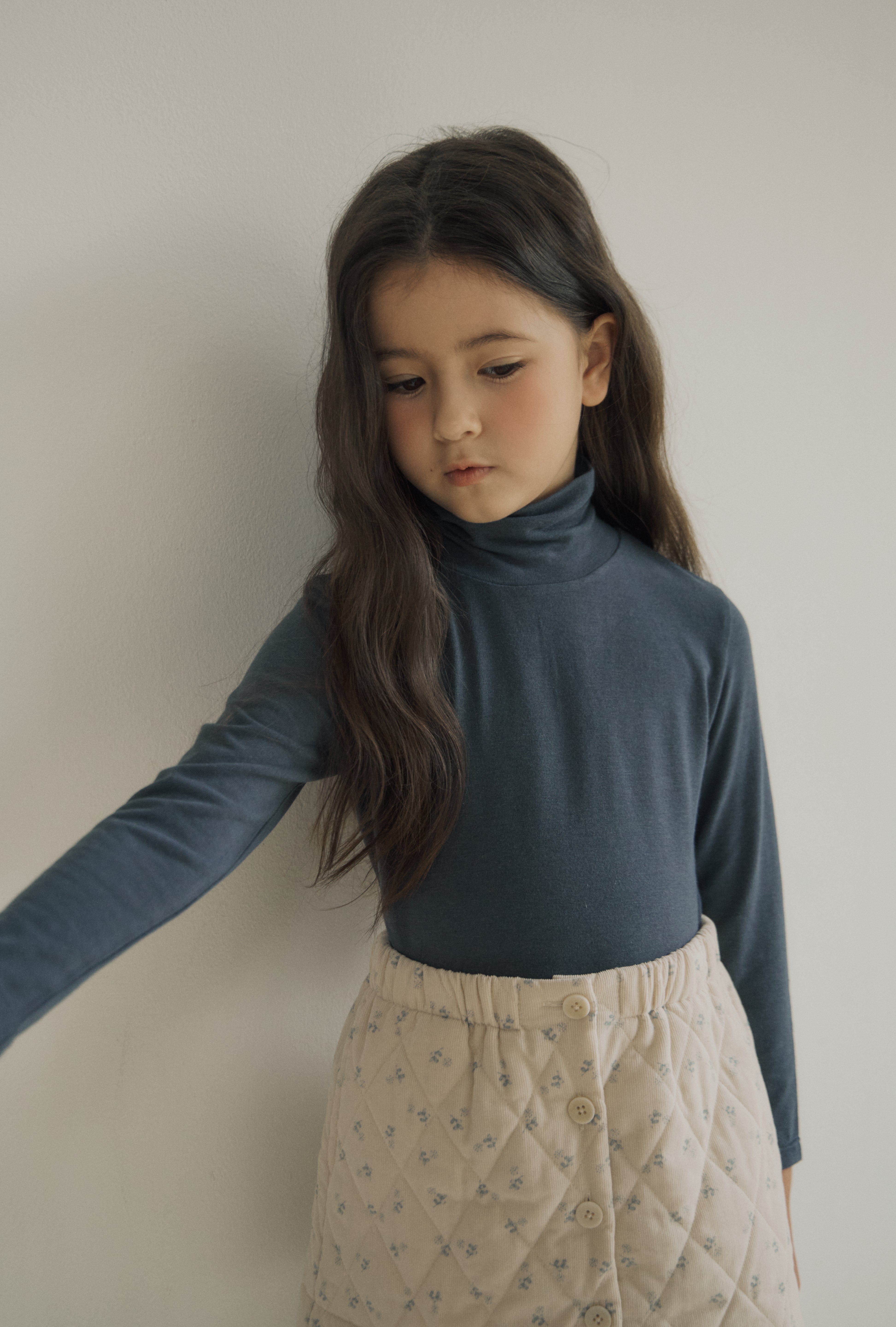 ［inné］Basic soft turtleneck (light blue)