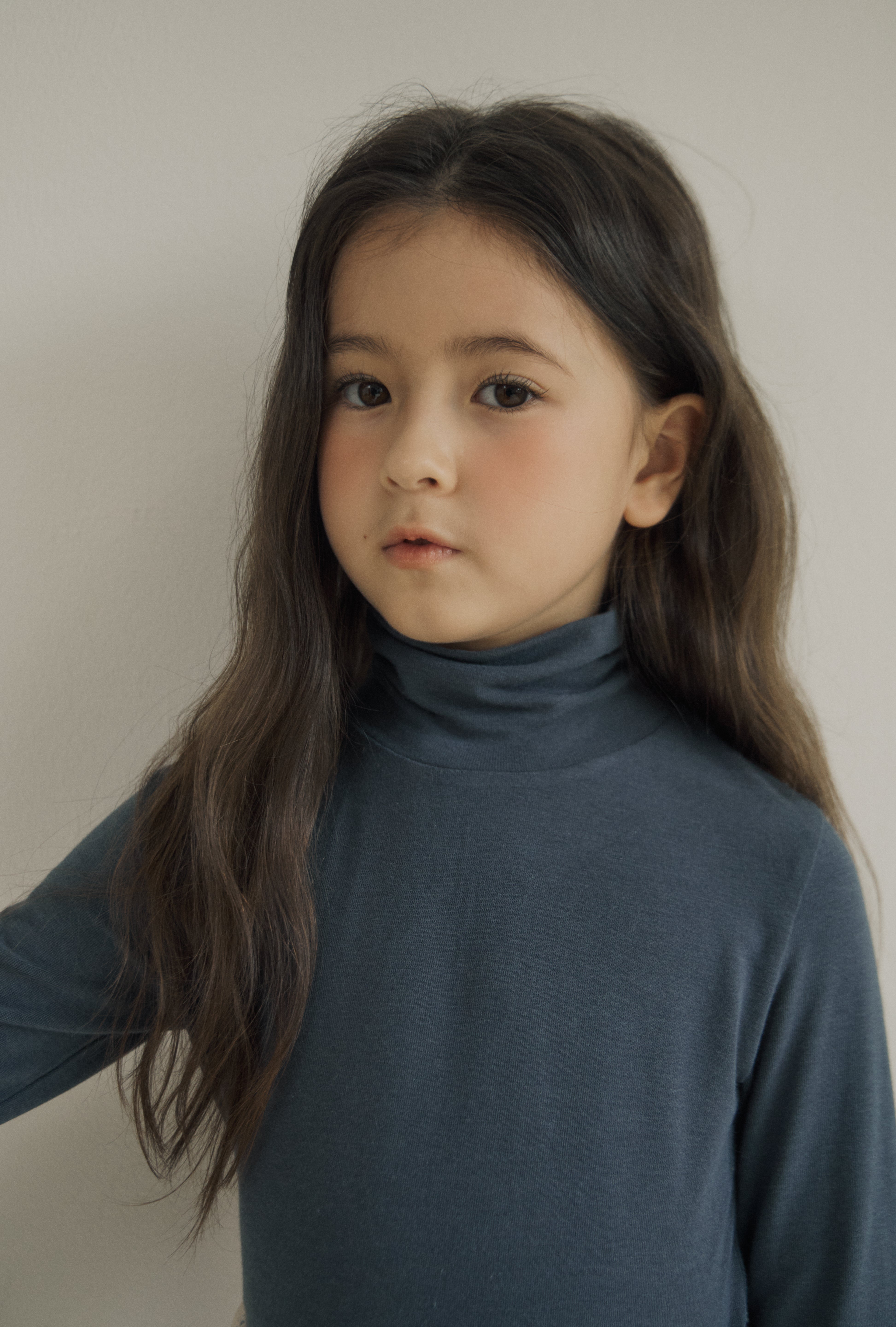 ［inné］Basic soft turtleneck (light blue)