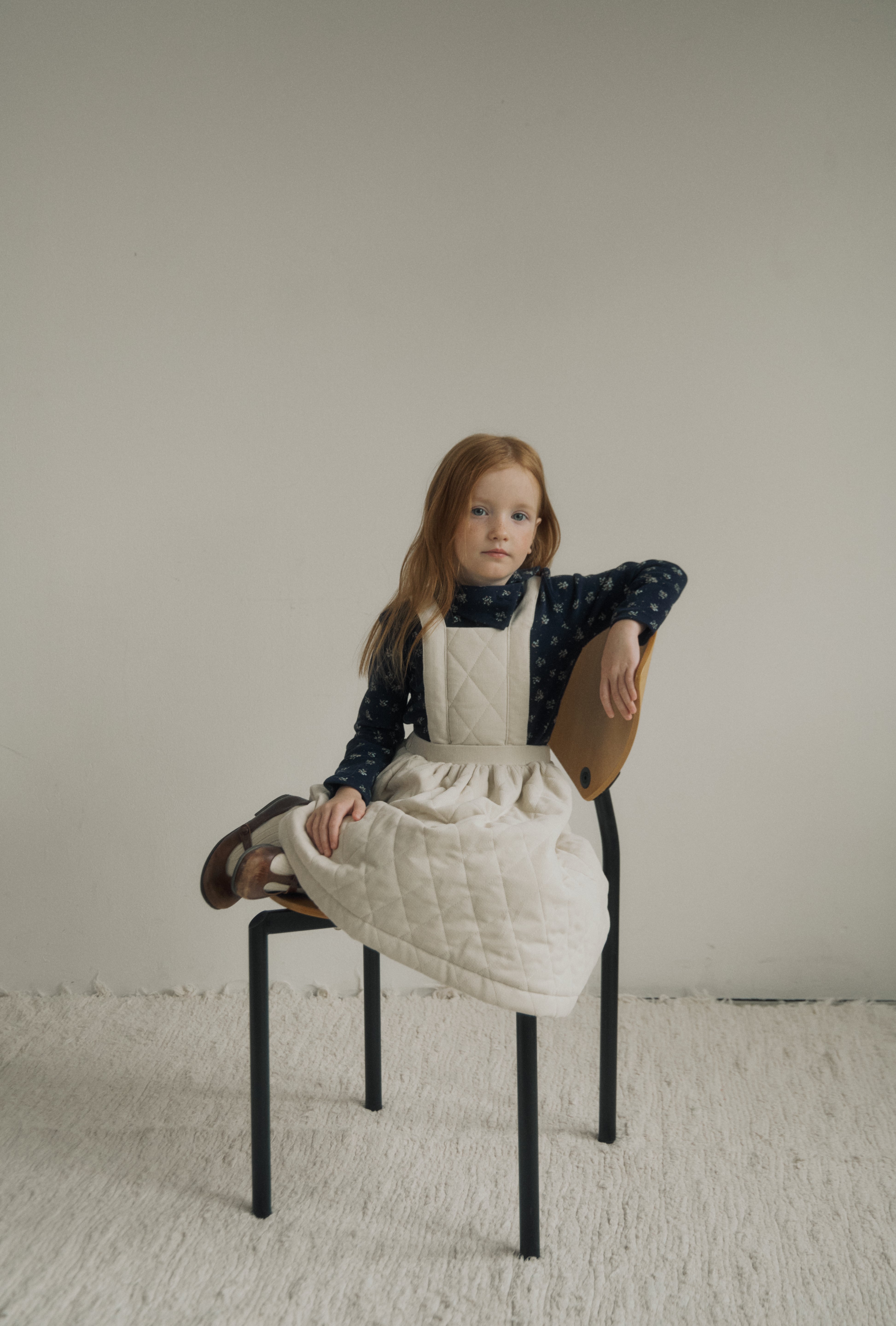 ［inné］ Petal turtleneck (navy)