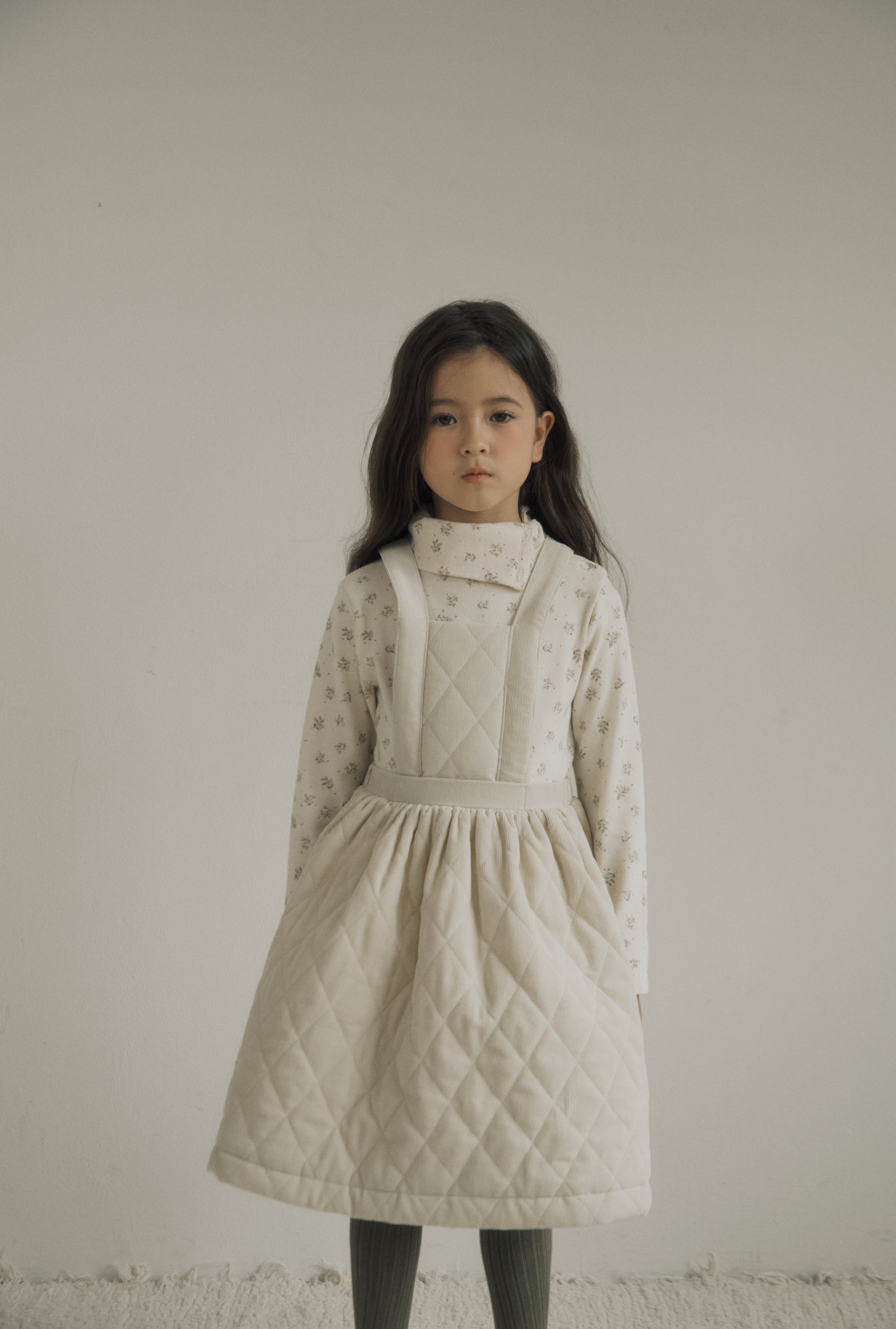 ［inné］Cloud quilted pinafore