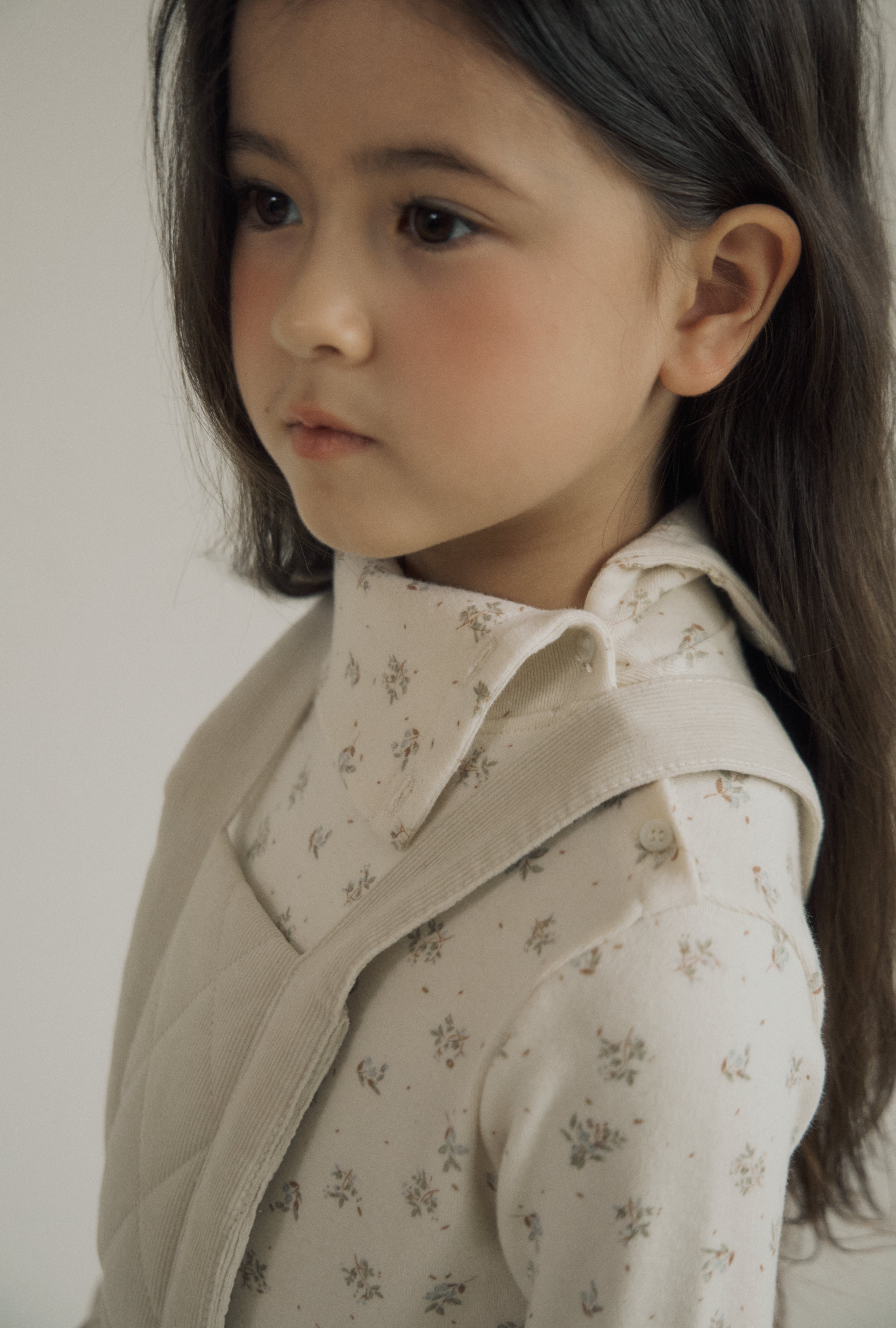 ［inné］ Petal turtleneck (ivory)