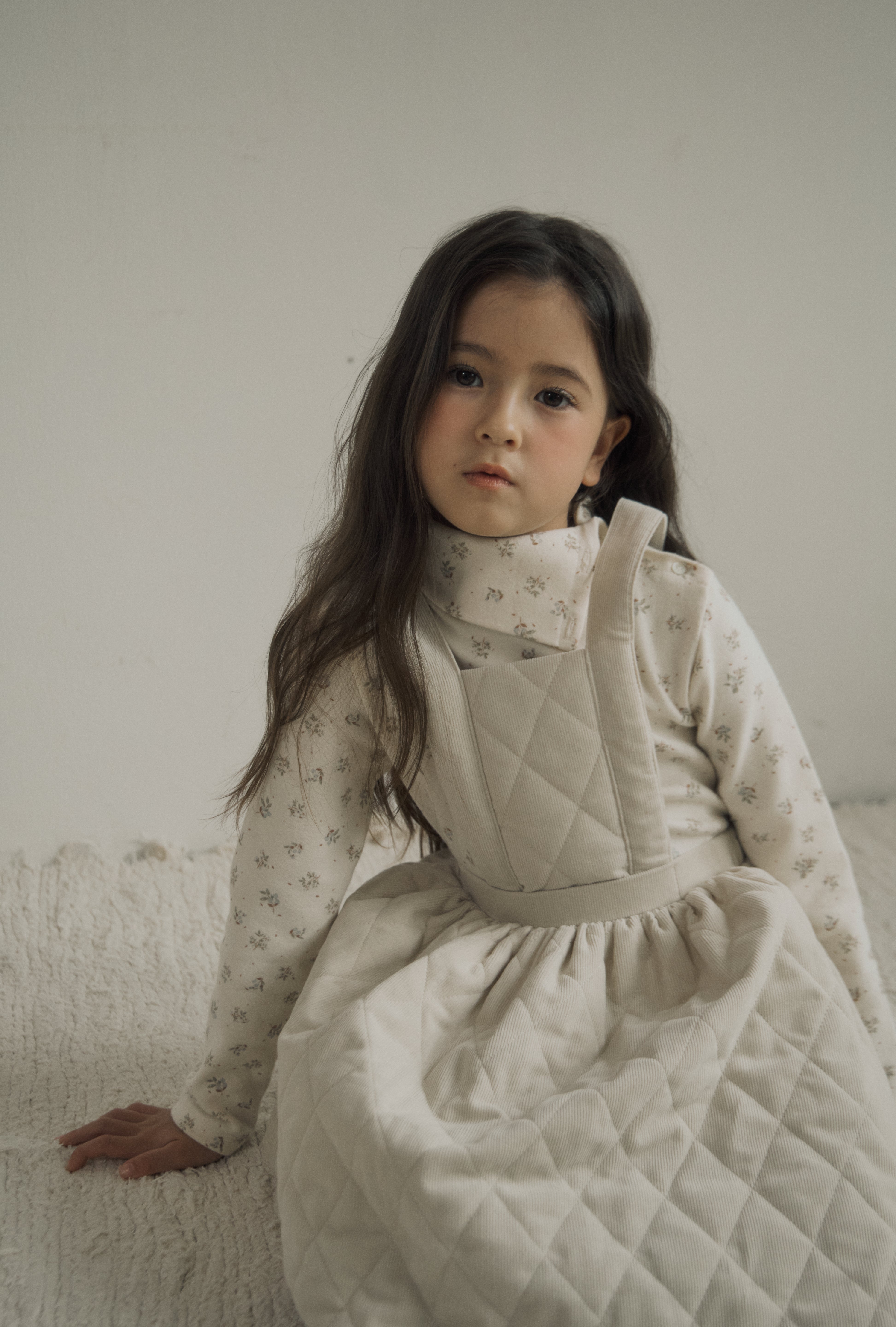 ［inné］Cloud quilted pinafore