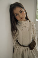 ［inné］Cloud quilted pinafore