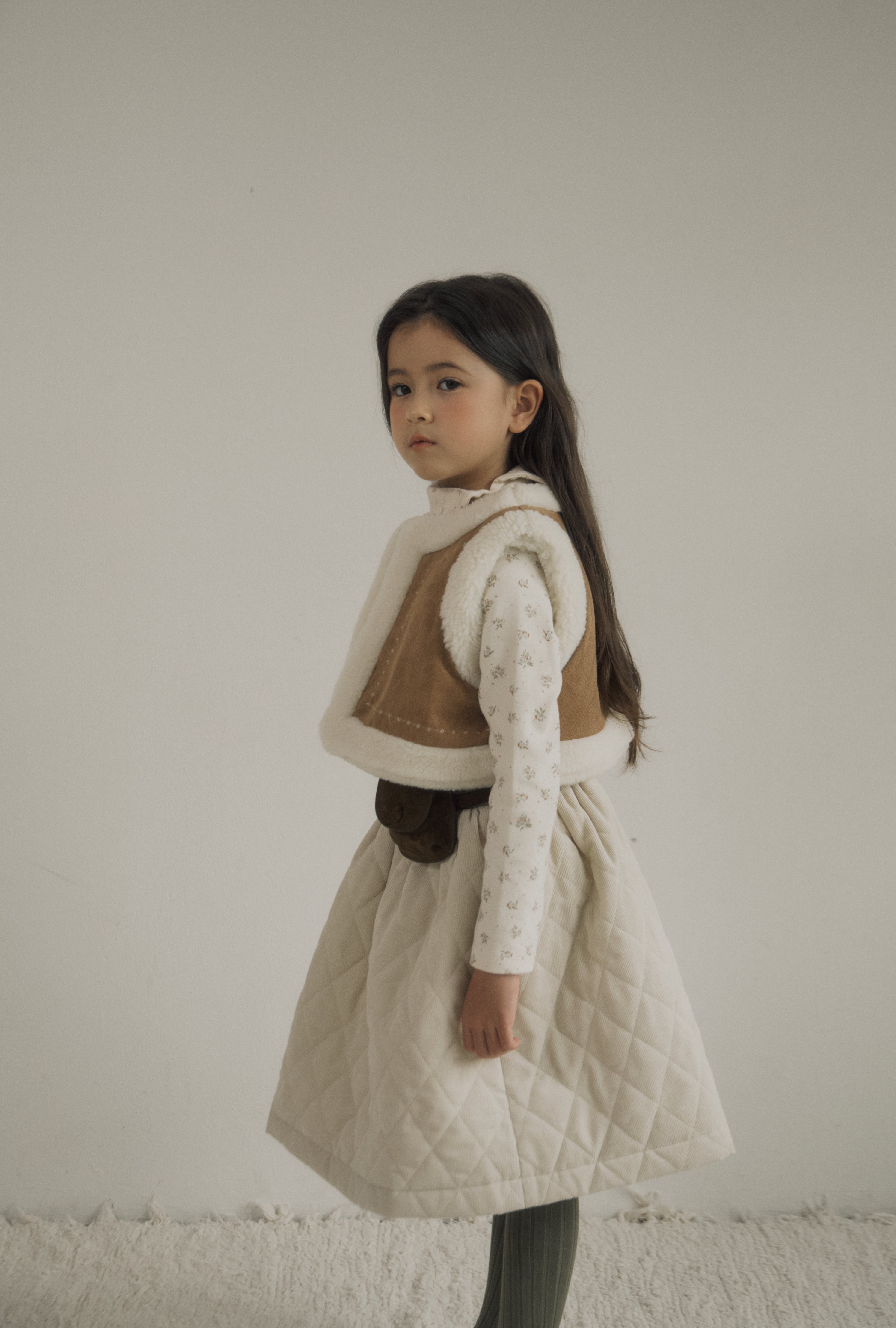 ［inné］ Suede reversible fur vest