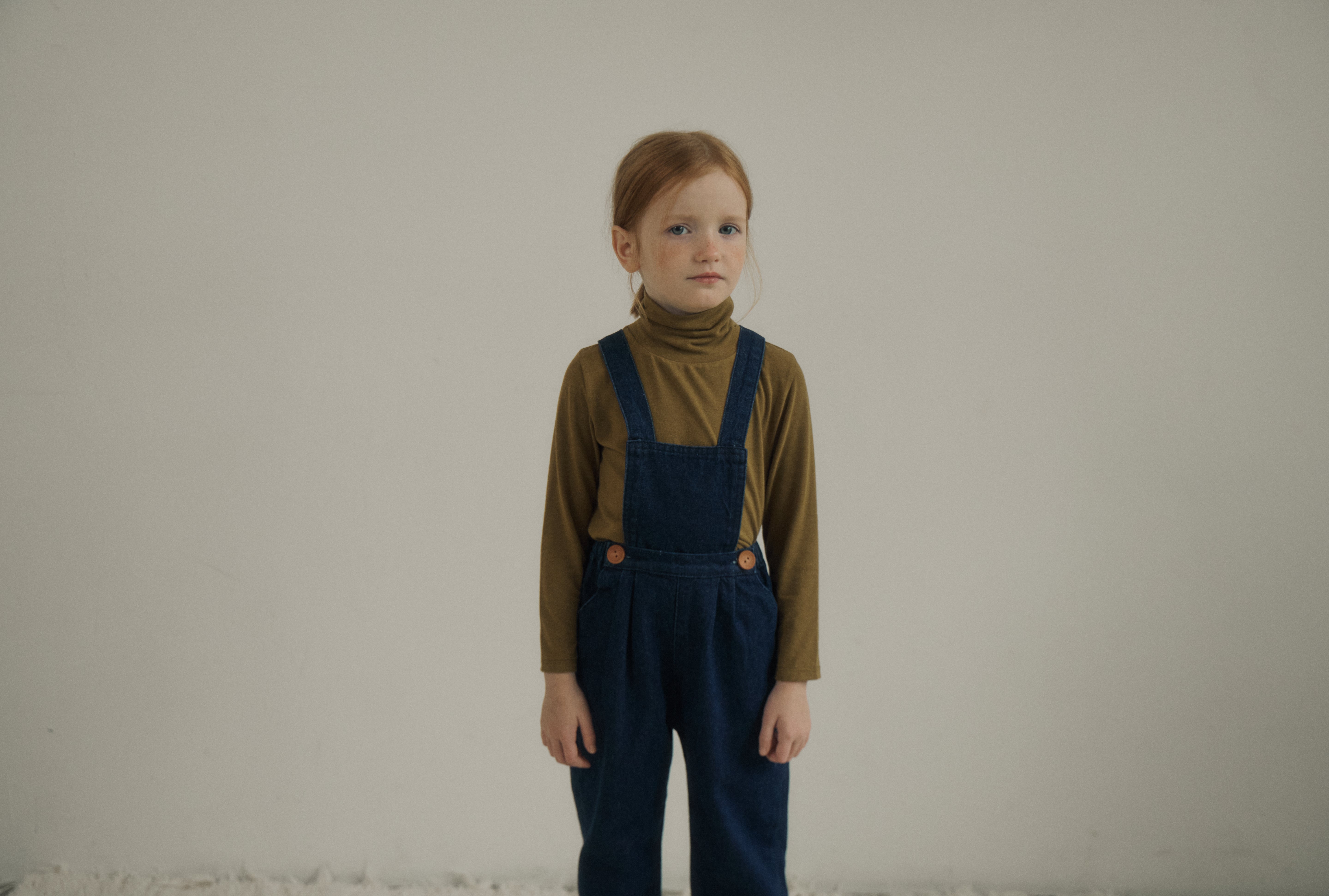 ［inné］Basic soft turtleneck (olive)