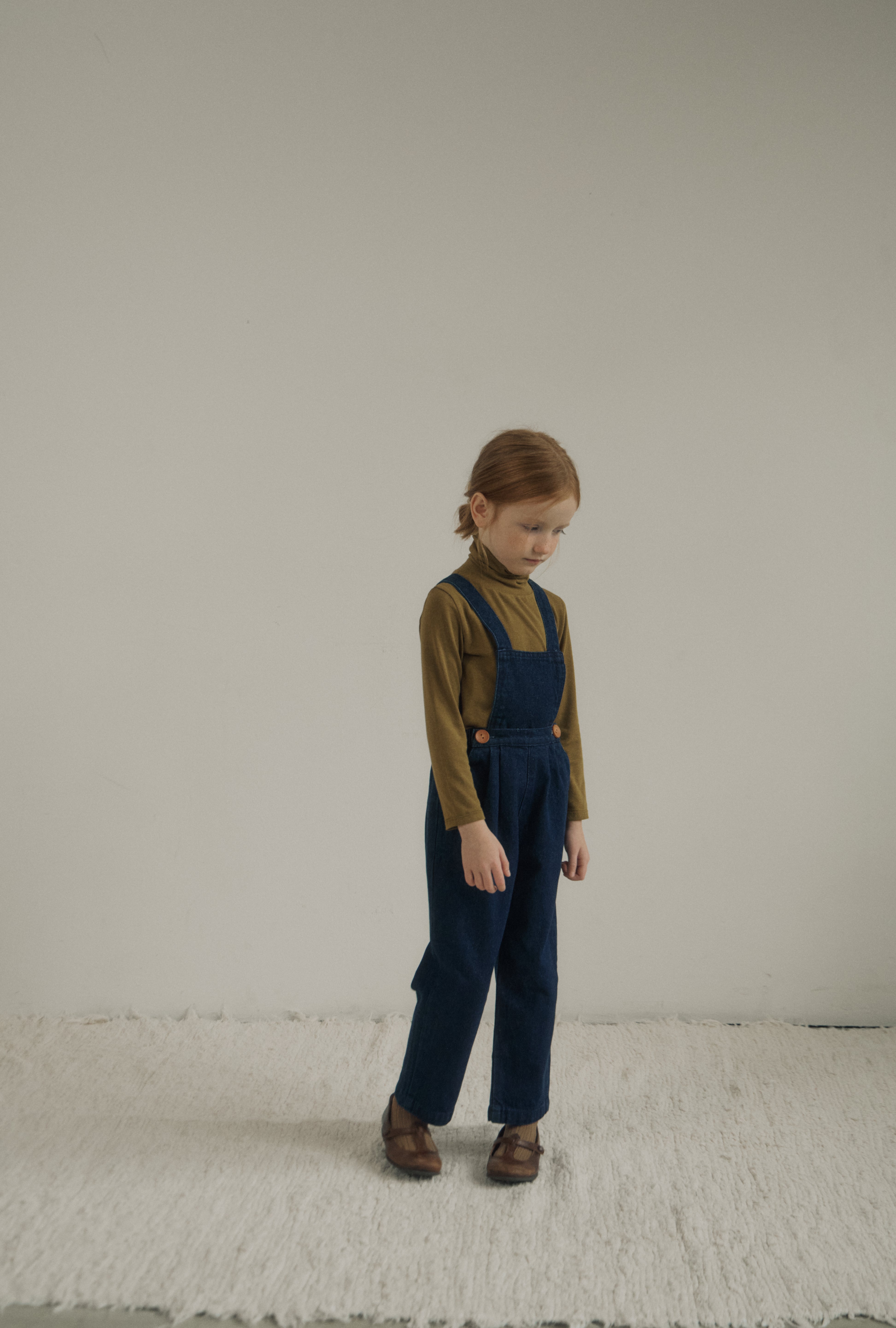 ［inné］Basic soft turtleneck (olive)