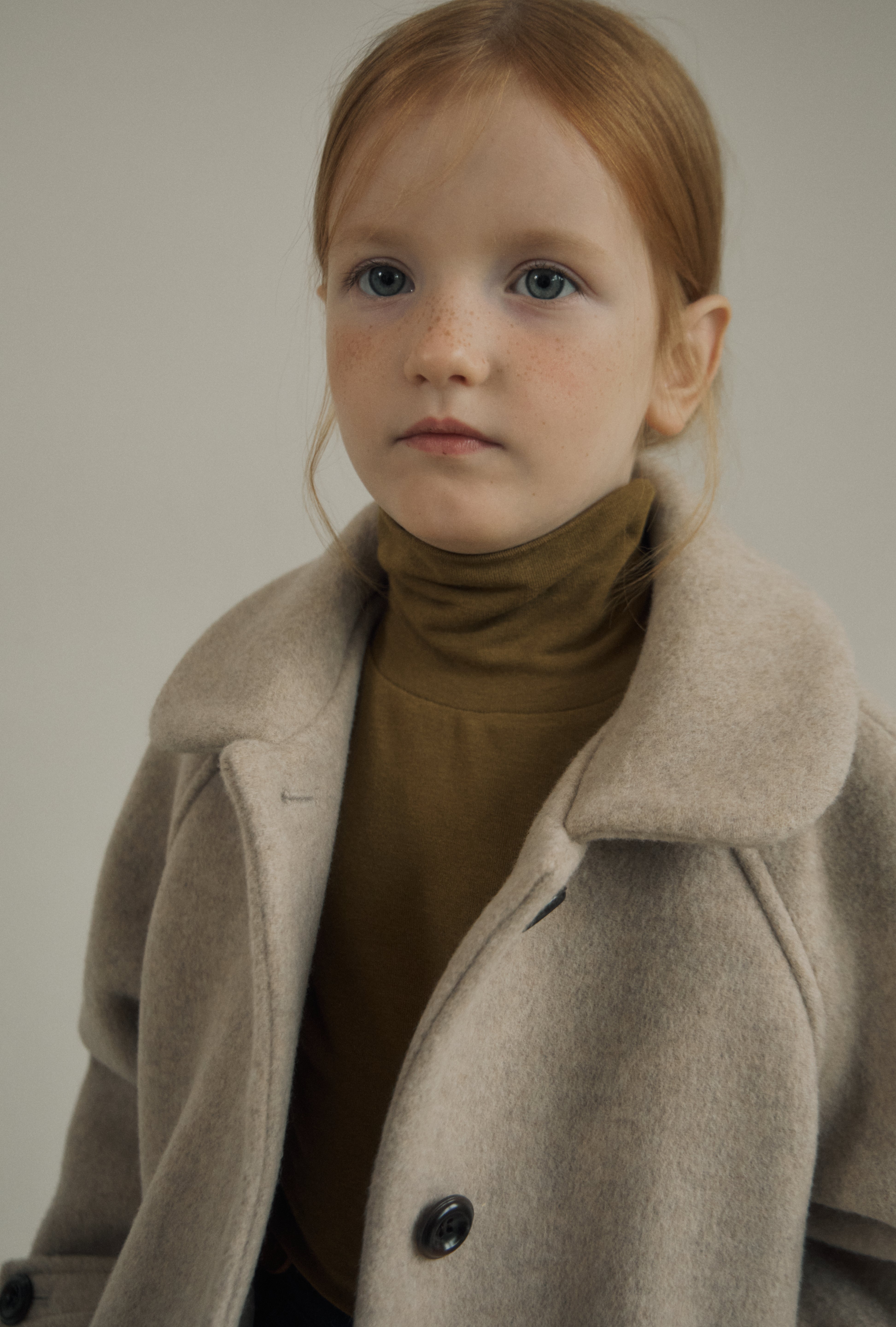 ［inné］Basic soft turtleneck (olive)