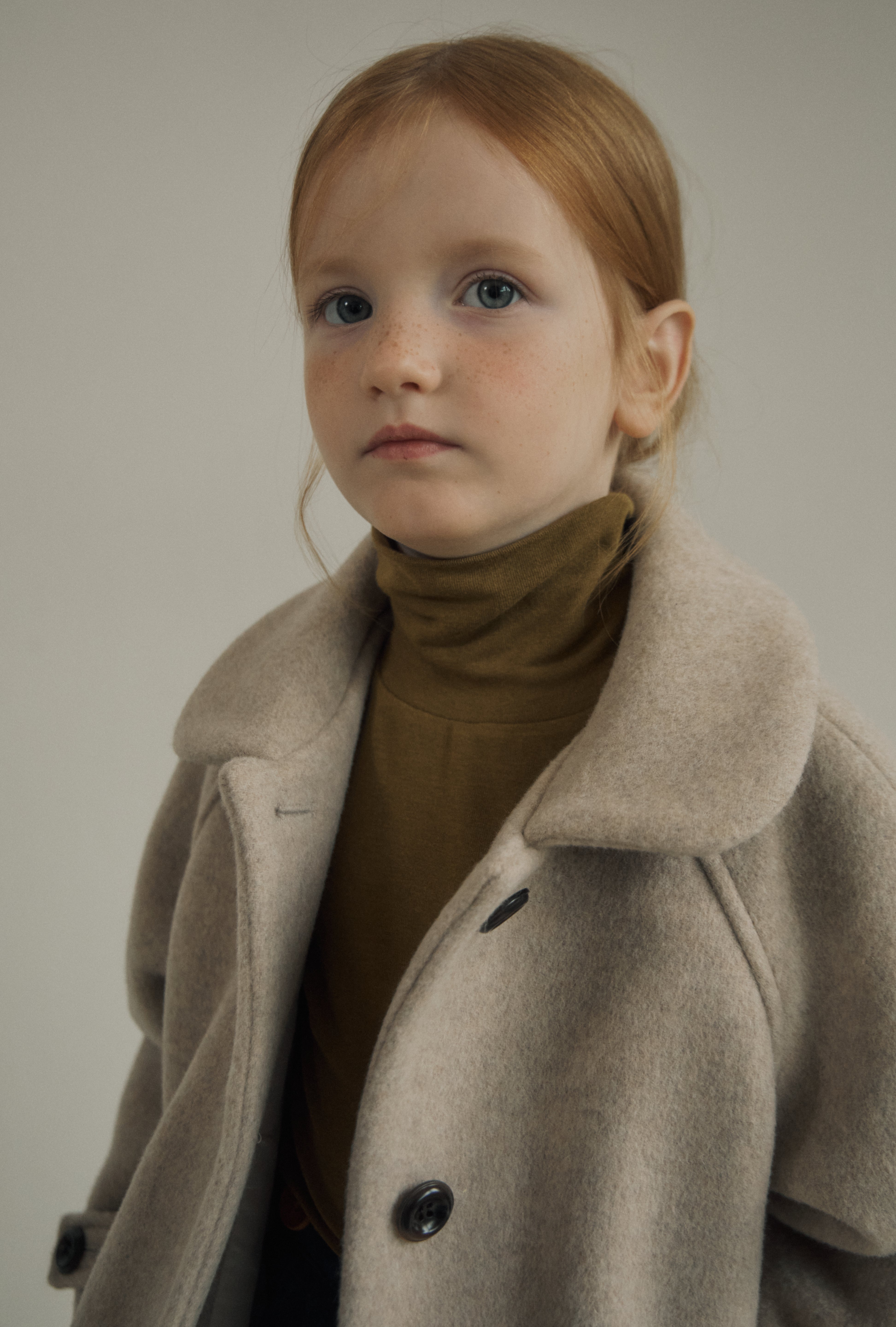 ［inné］Basic soft turtleneck (olive)