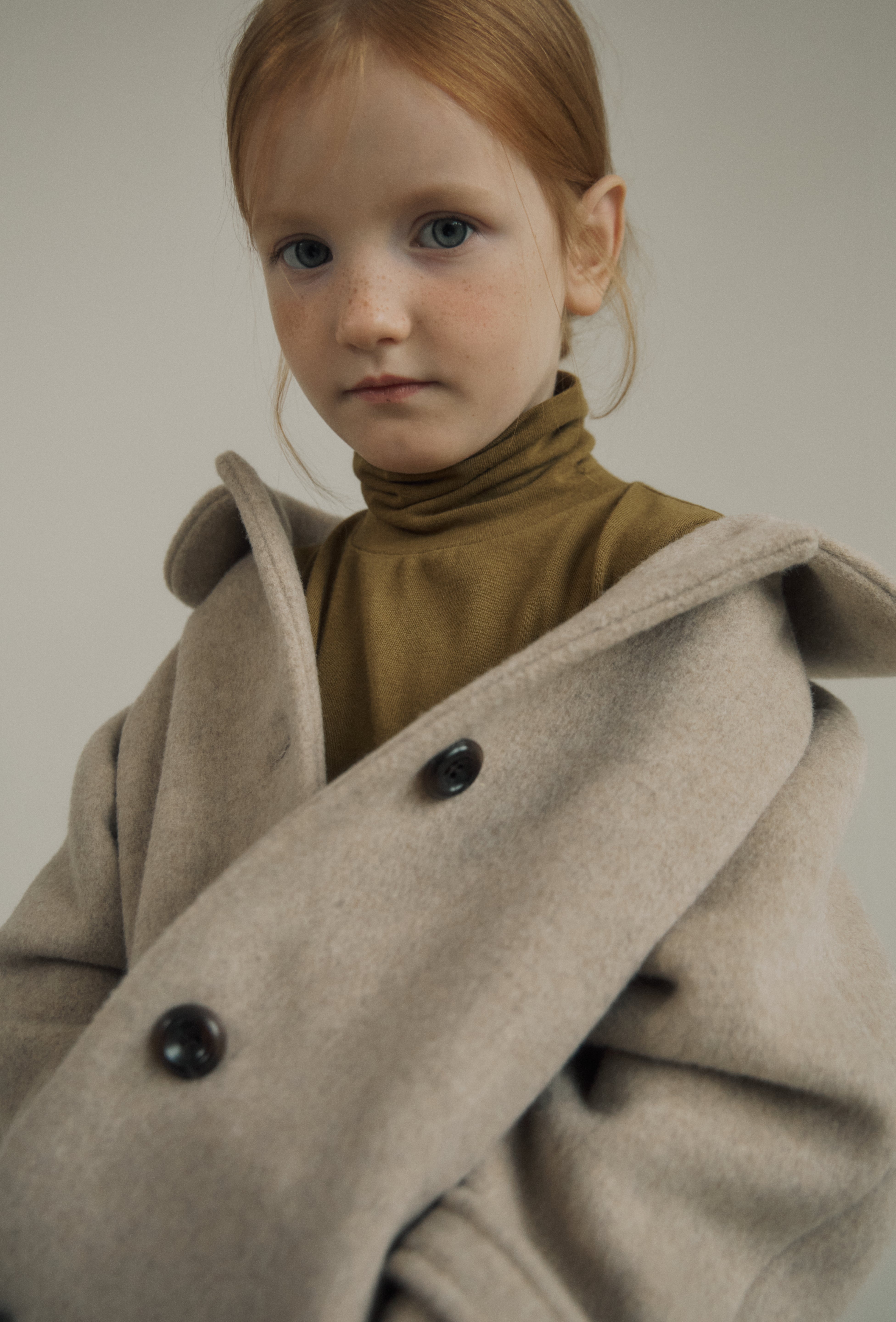 ［inné］Basic soft turtleneck (olive)