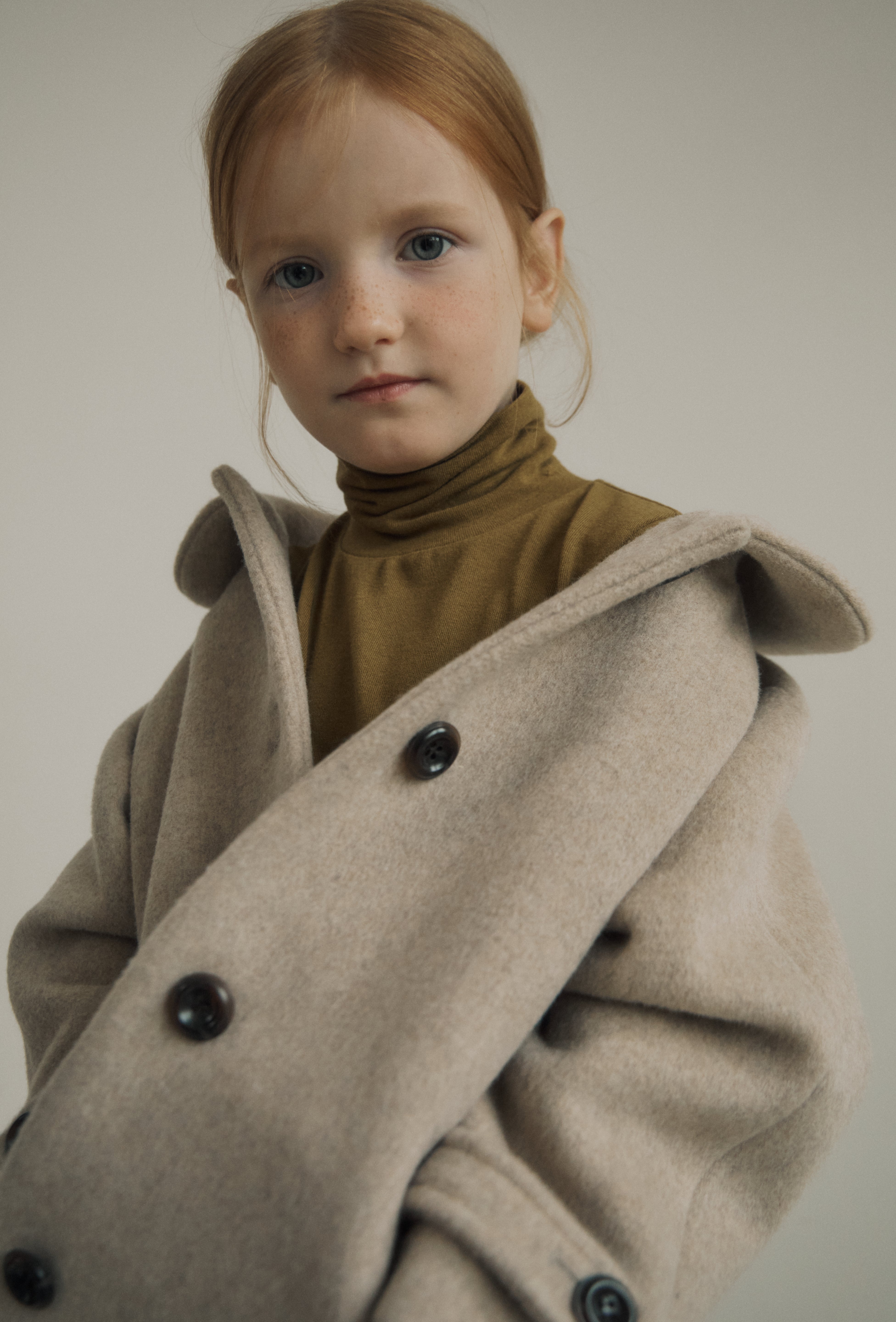 ［inné］Basic soft turtleneck (olive)