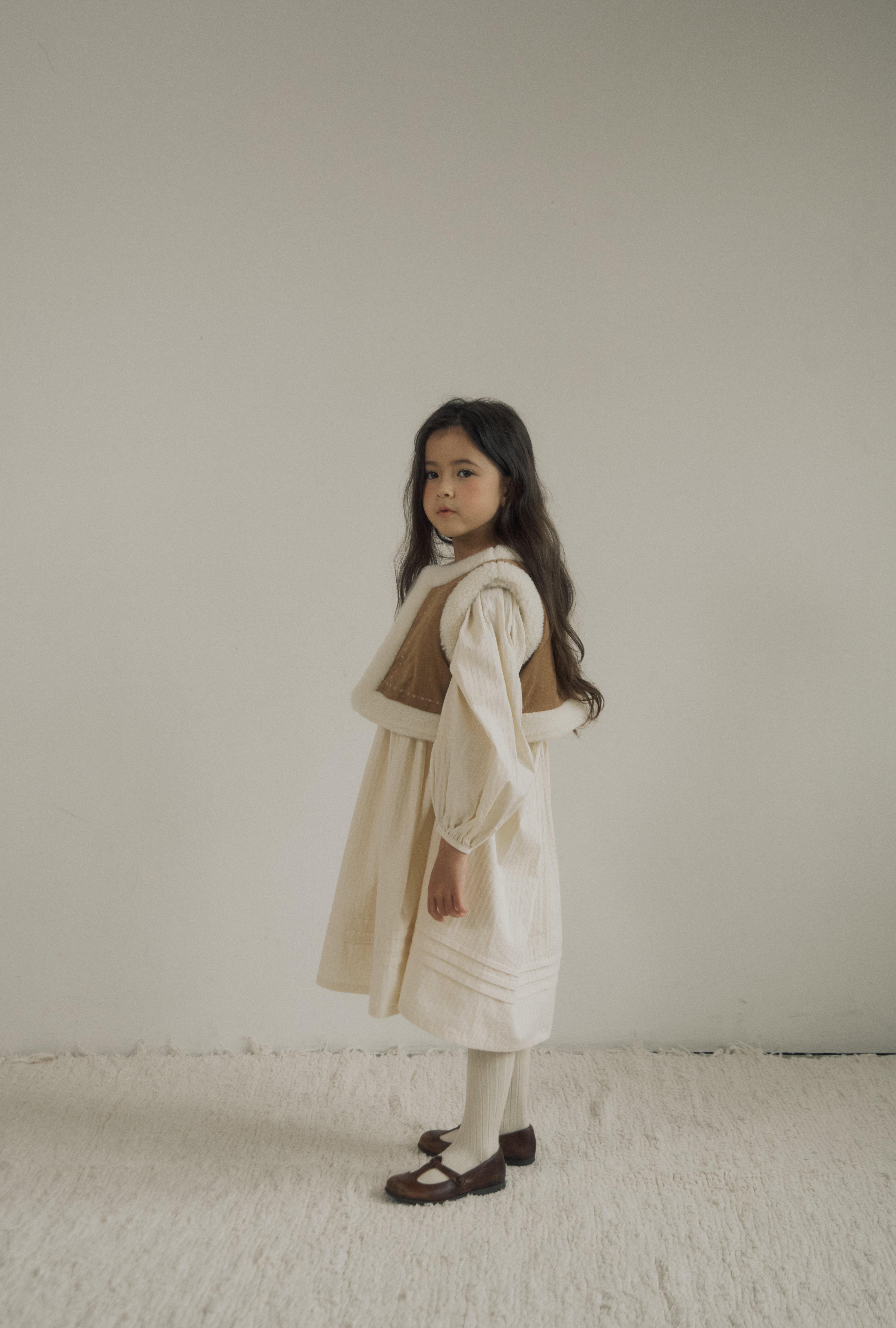 ［inné］ Suede reversible fur vest