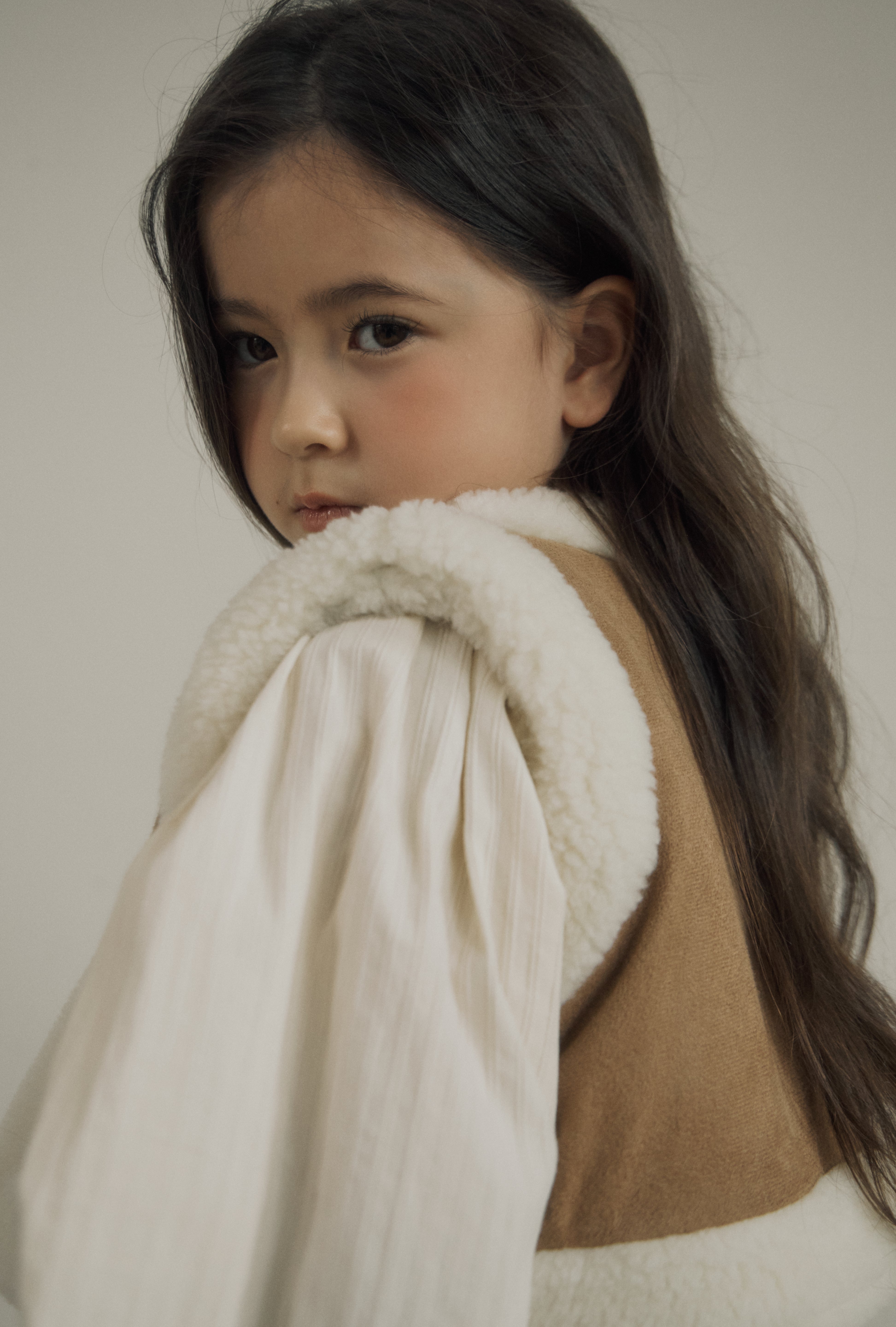 ［inné］ Suede reversible fur vest