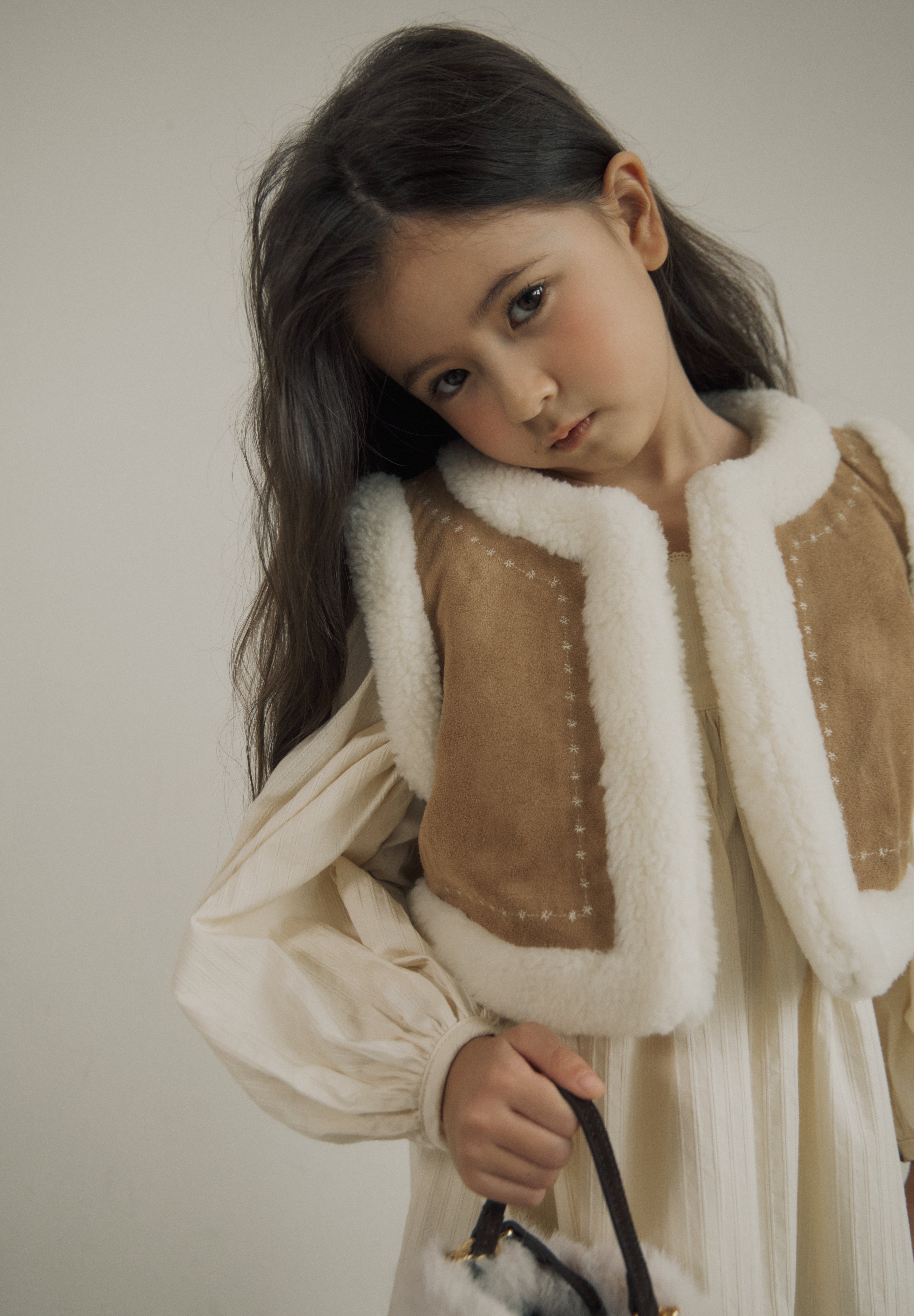 ［inné］ Suede reversible fur vest