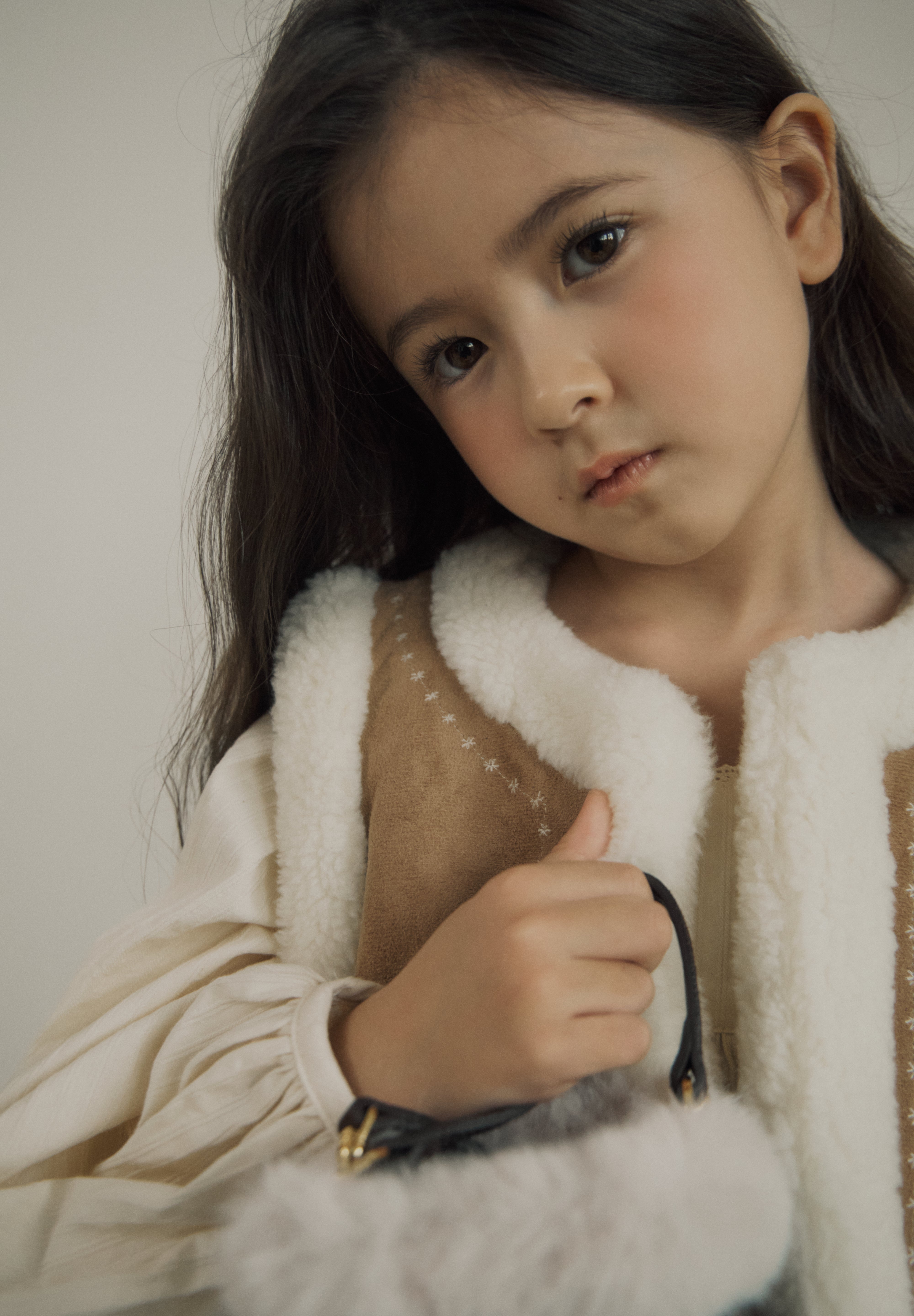 ［inné］ Suede reversible fur vest