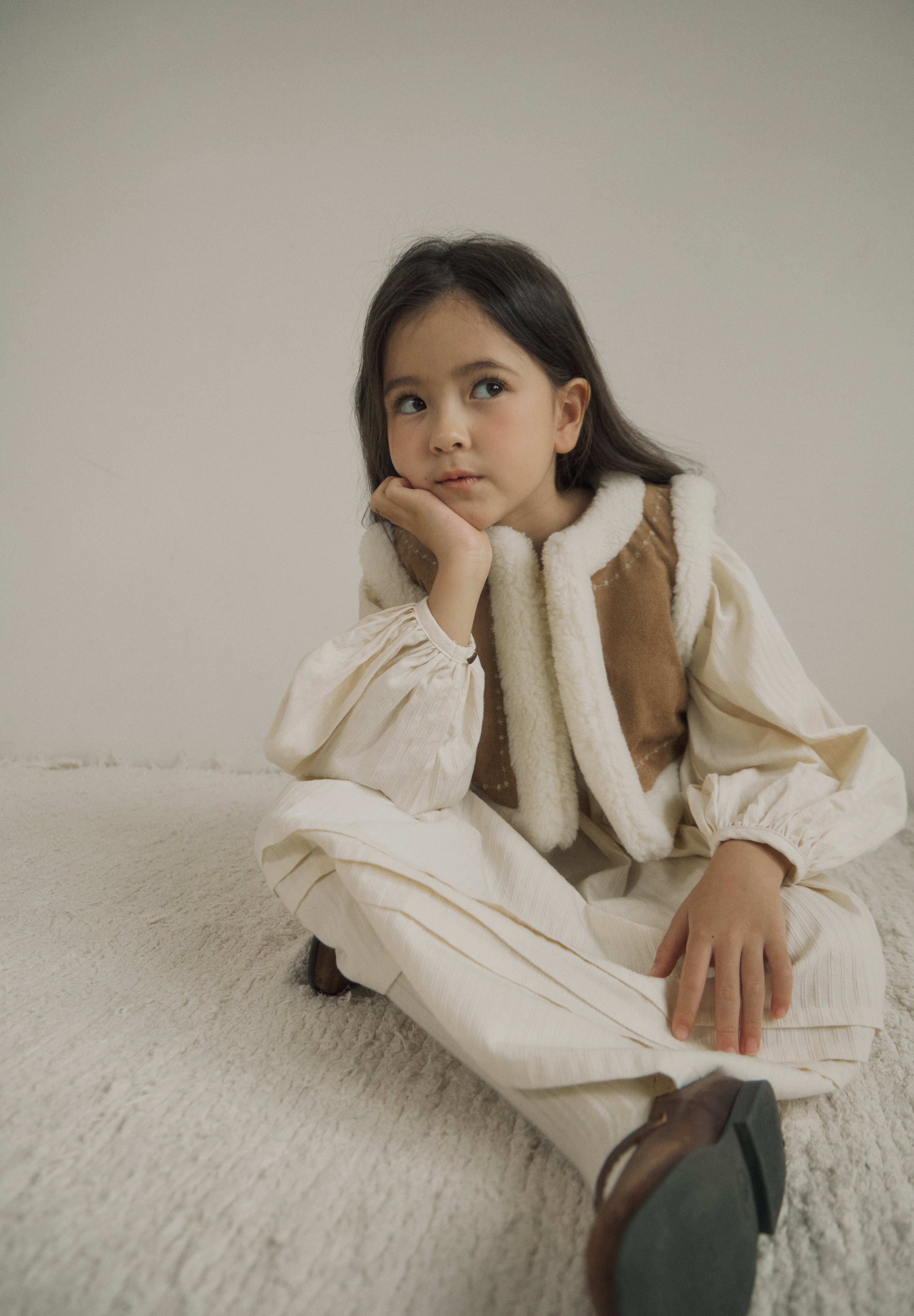 ［inné］ Suede reversible fur vest