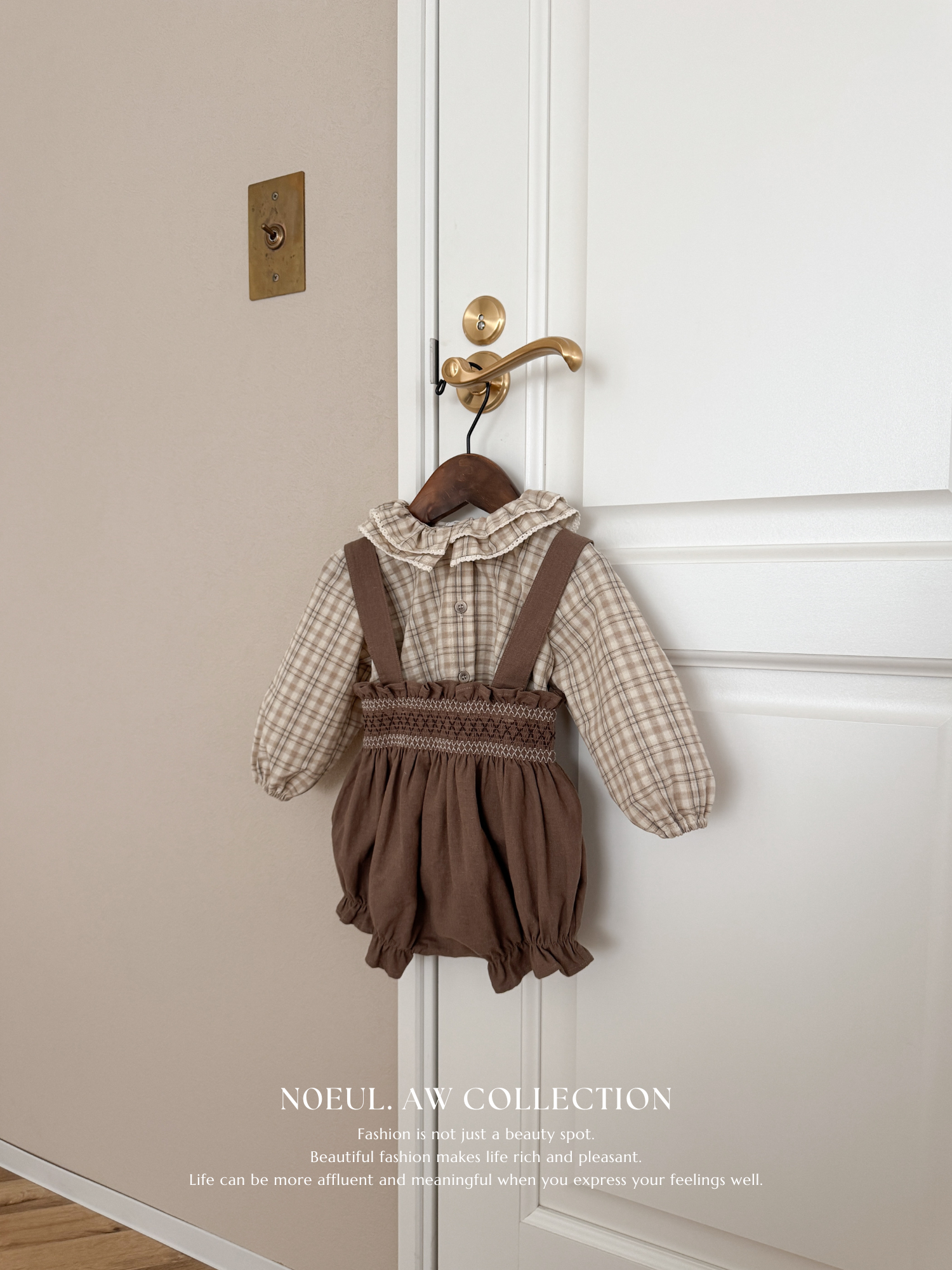 Petit check frill blouse