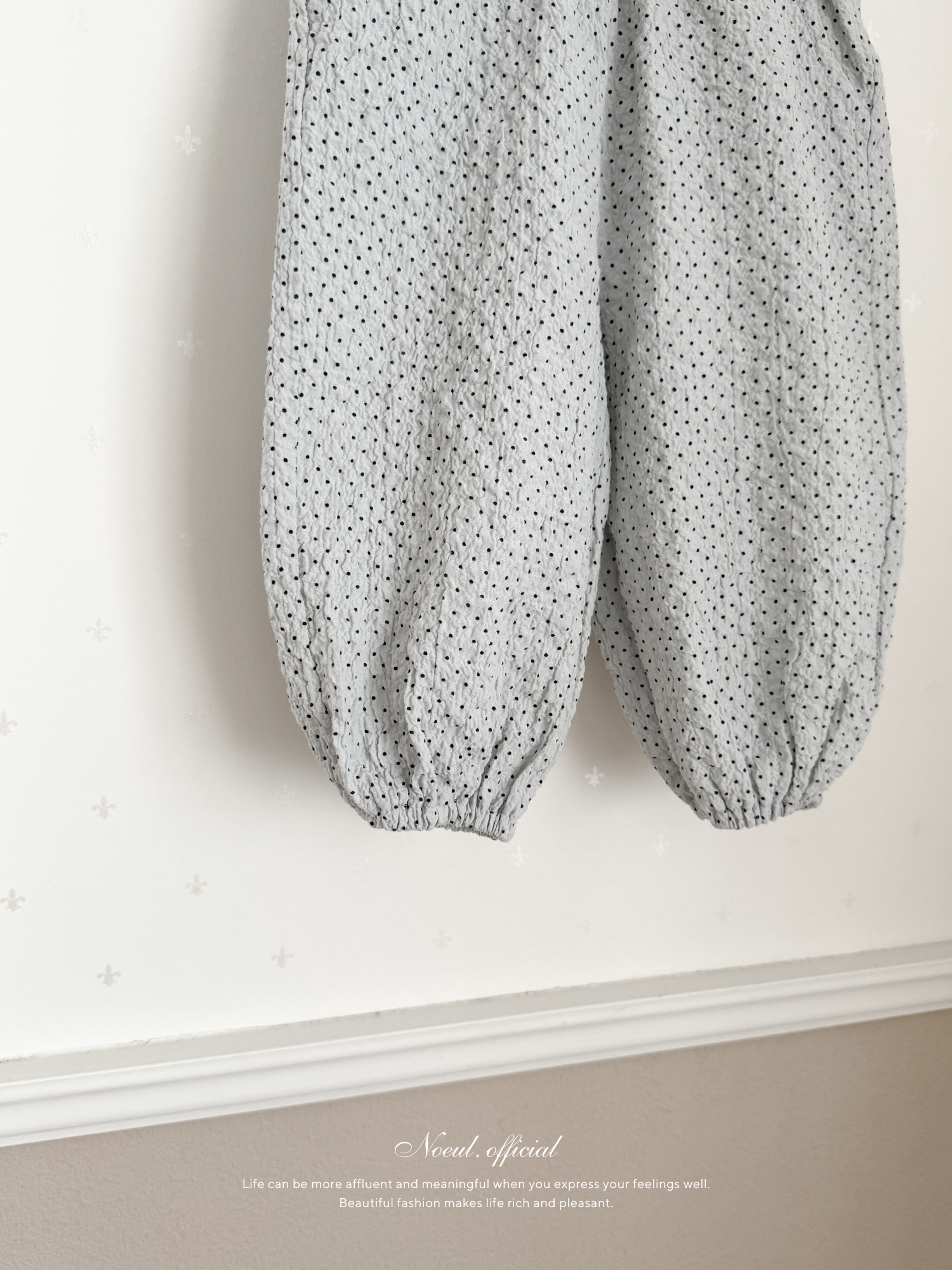 Dot crinkle jogger pants
