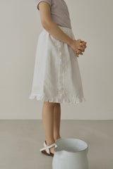 ［inné］Lace frill skirt (white)