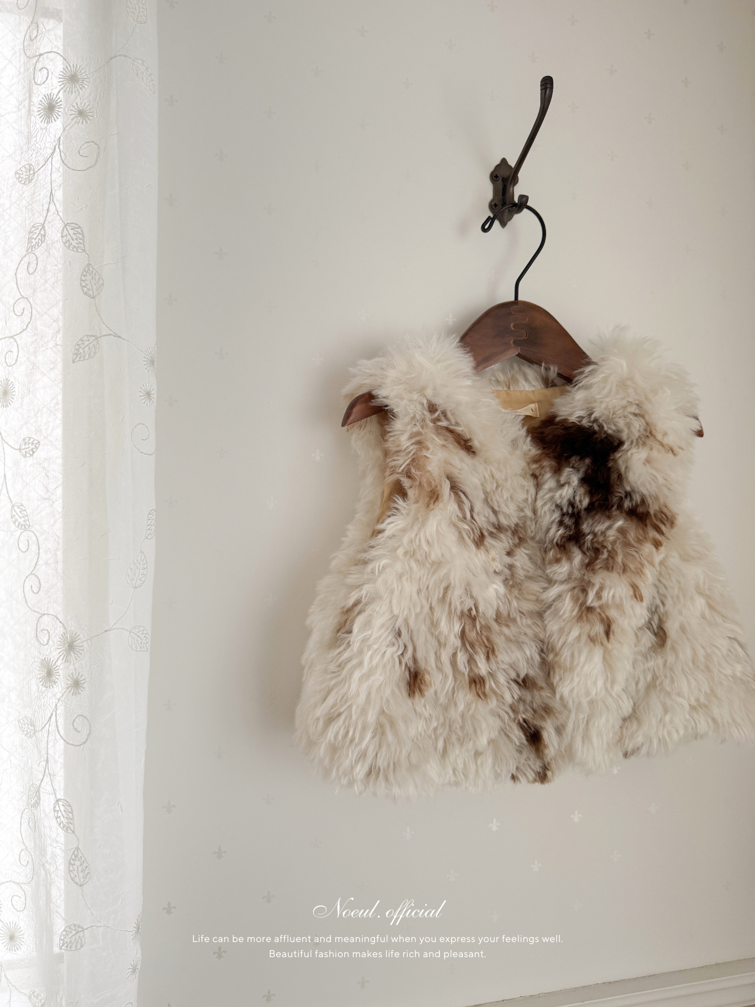 Mofmof fur vest