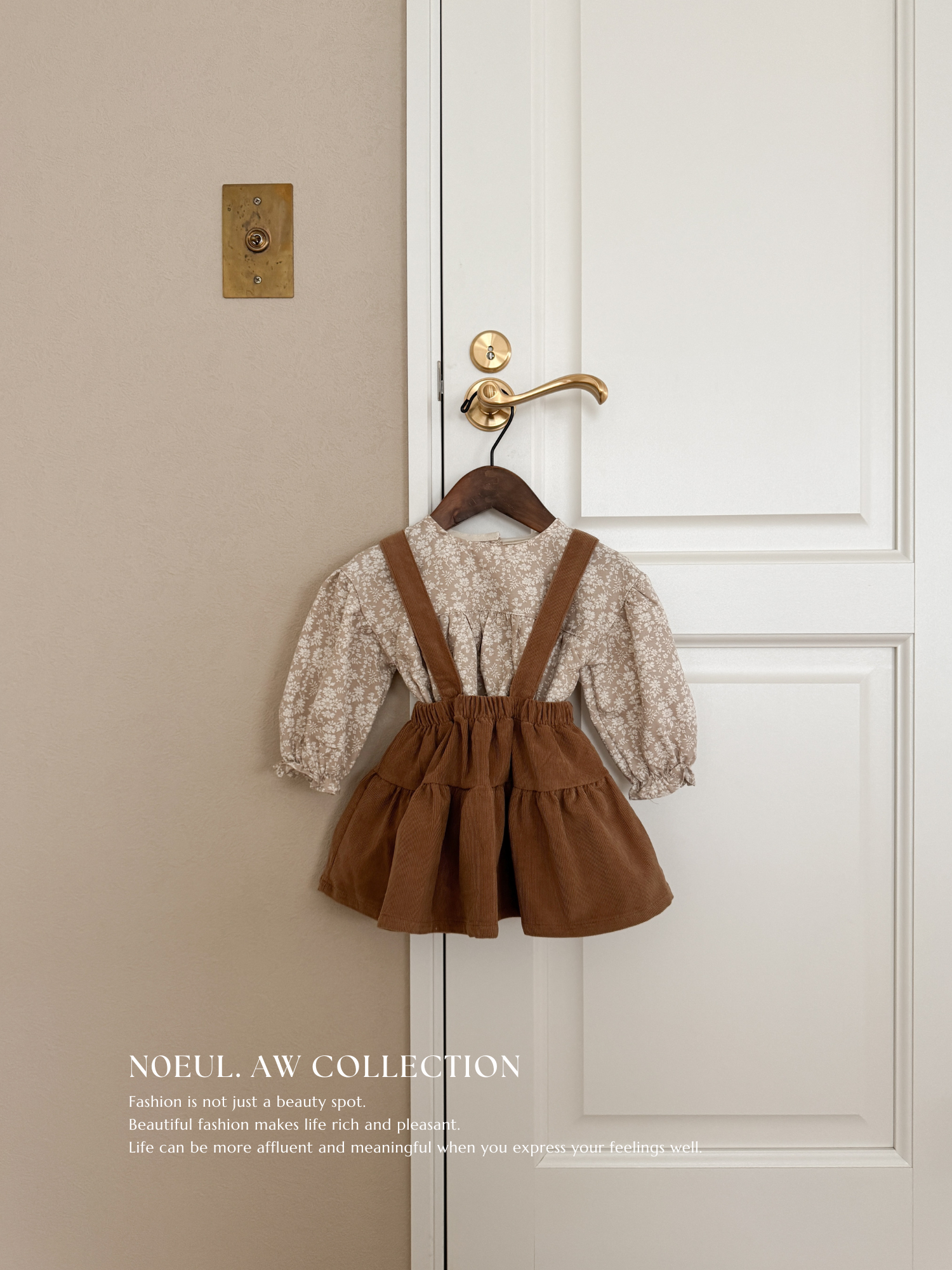 Flower shirring blouse
