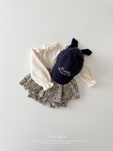 Little moment cap
