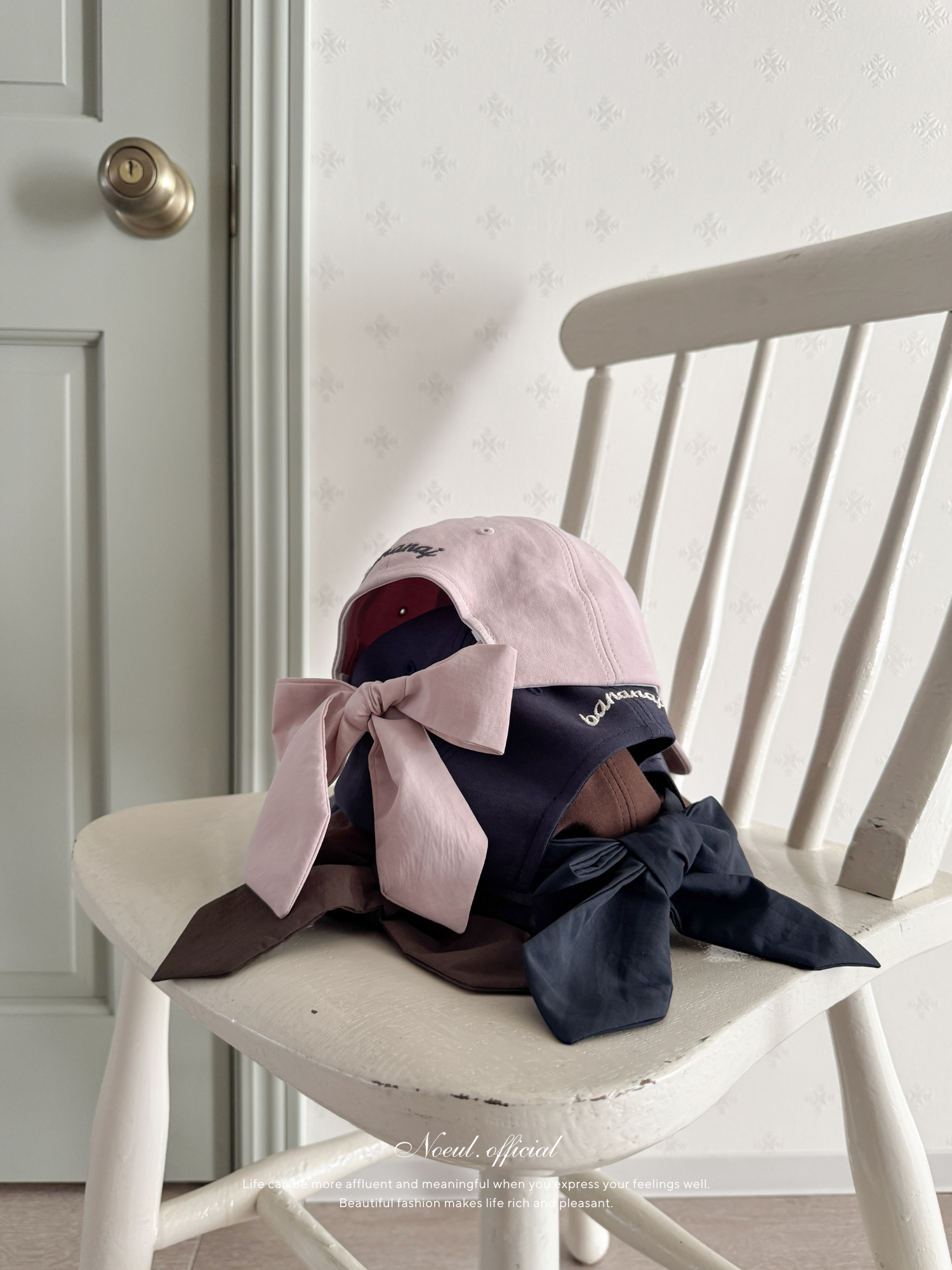 Little moment cap