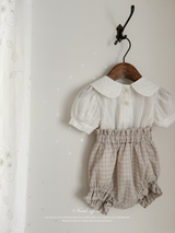 Seashell collar blouse