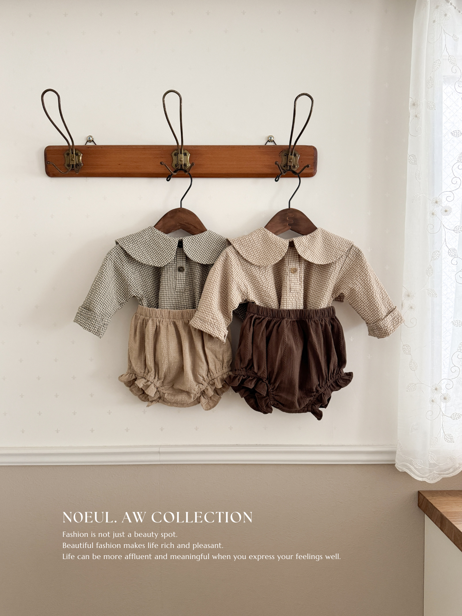 Check collar blouse
