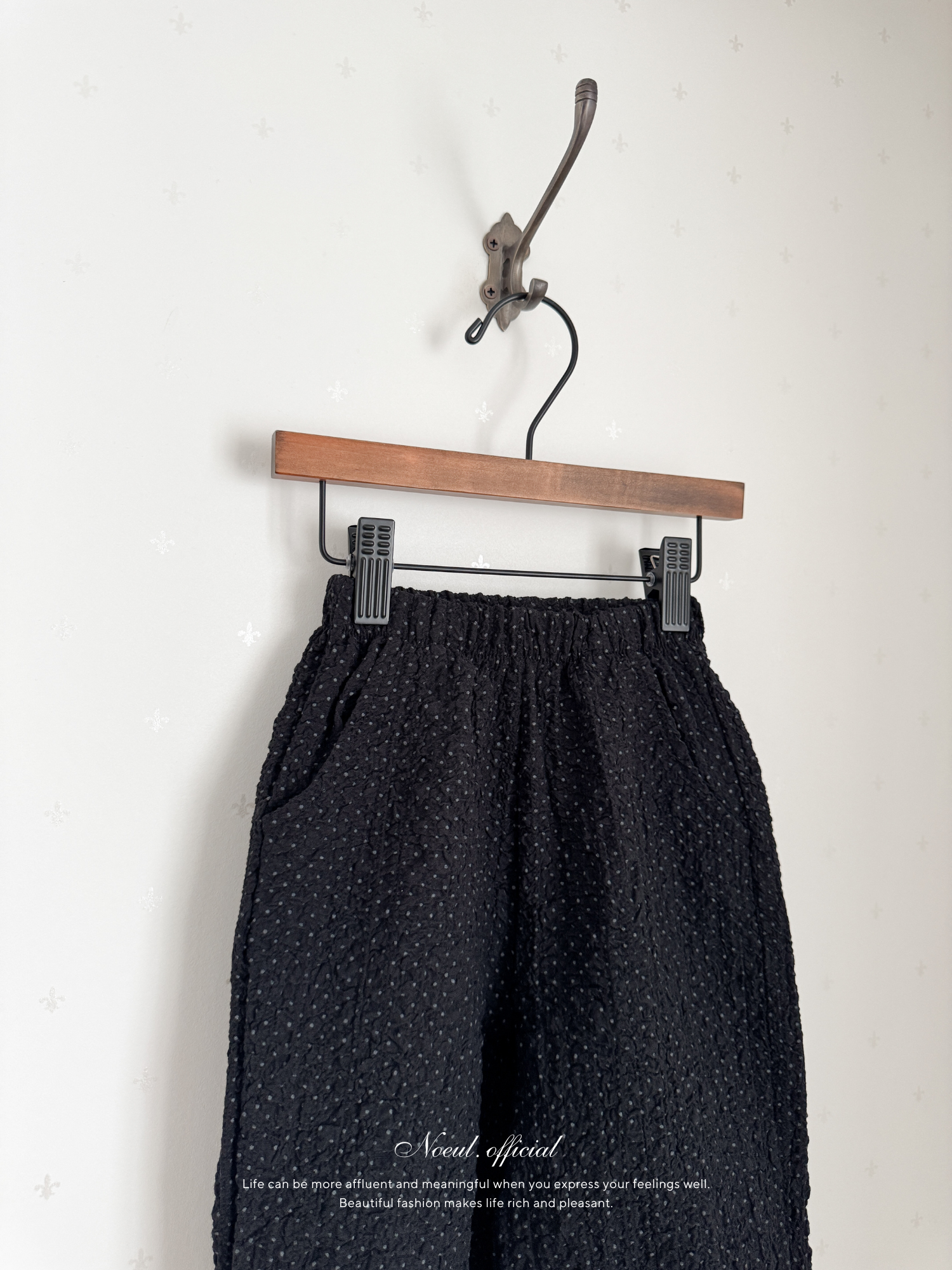 Dot crinkle jogger pants