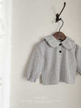 Check balloon blouse