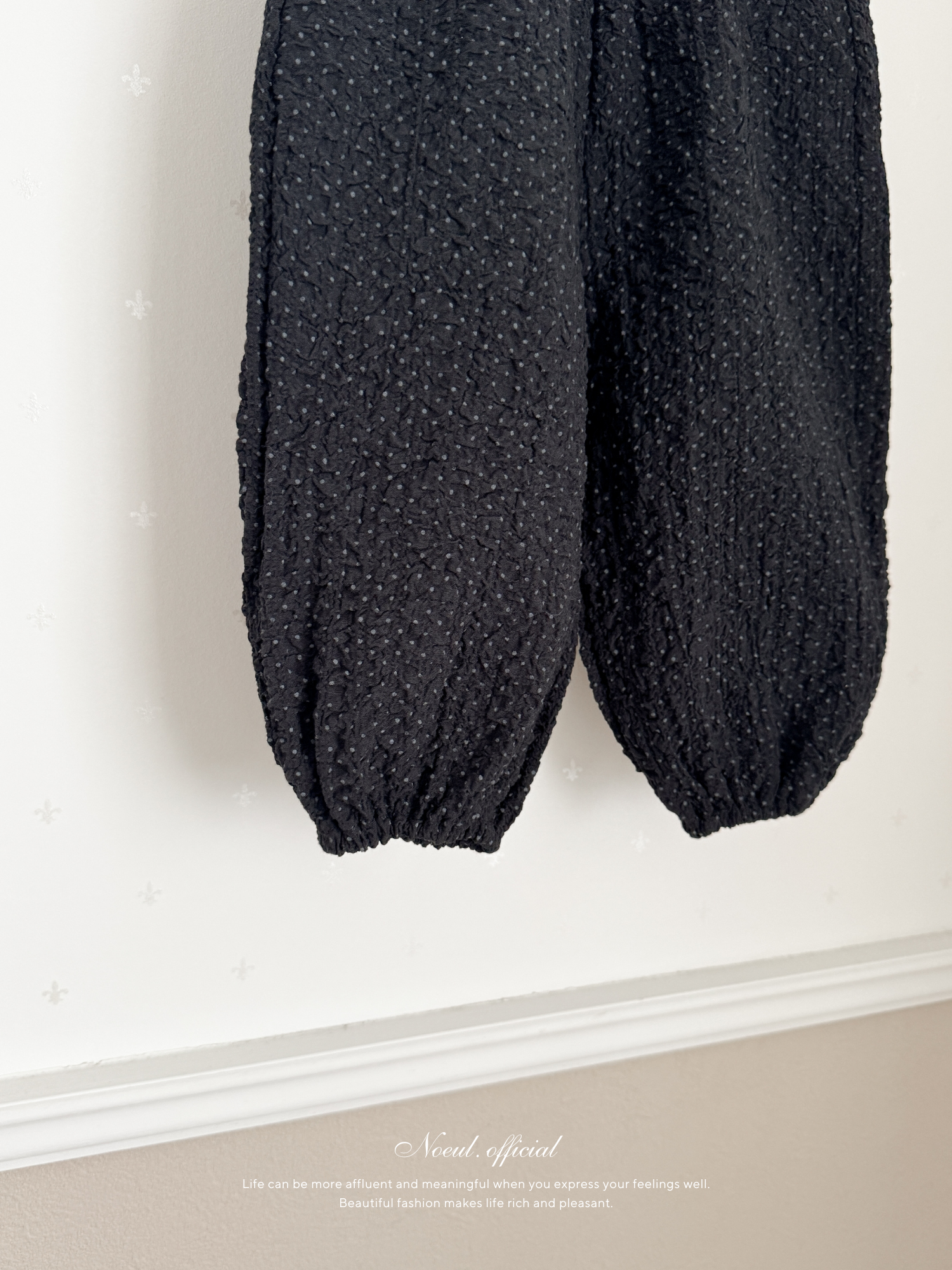 Dot crinkle jogger pants