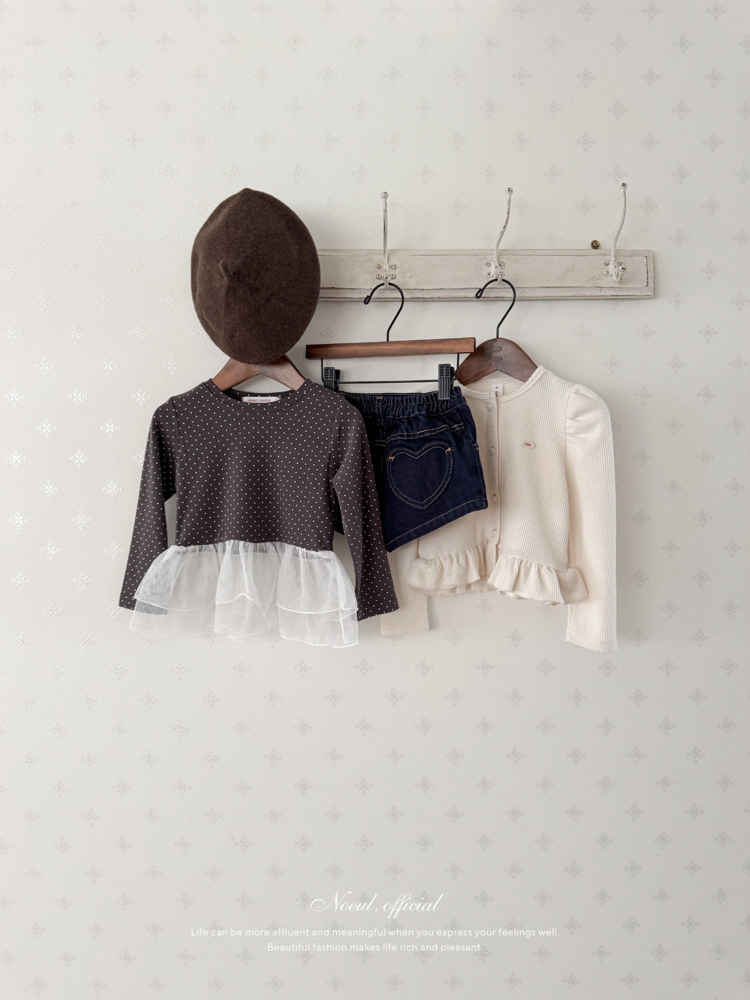Heart pocket short pants