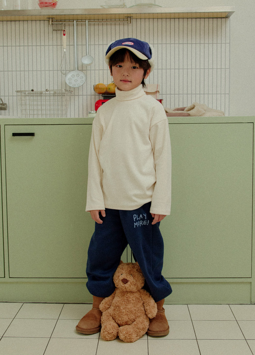 [whitesketchbook] Play jogger pants