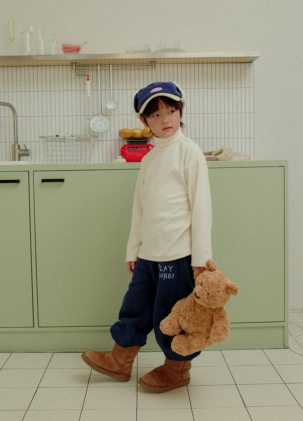 [whitesketchbook] Play jogger pants