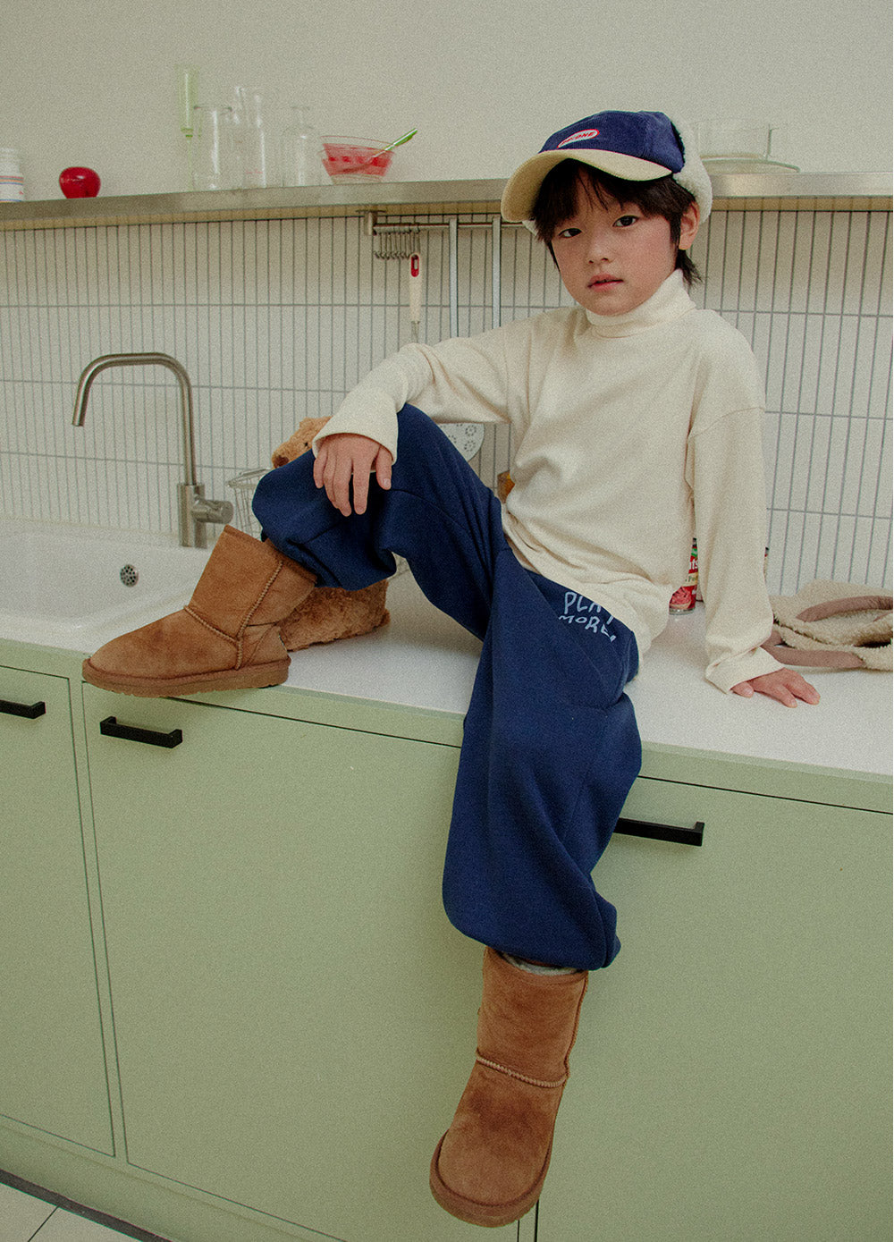 [whitesketchbook] Play jogger pants