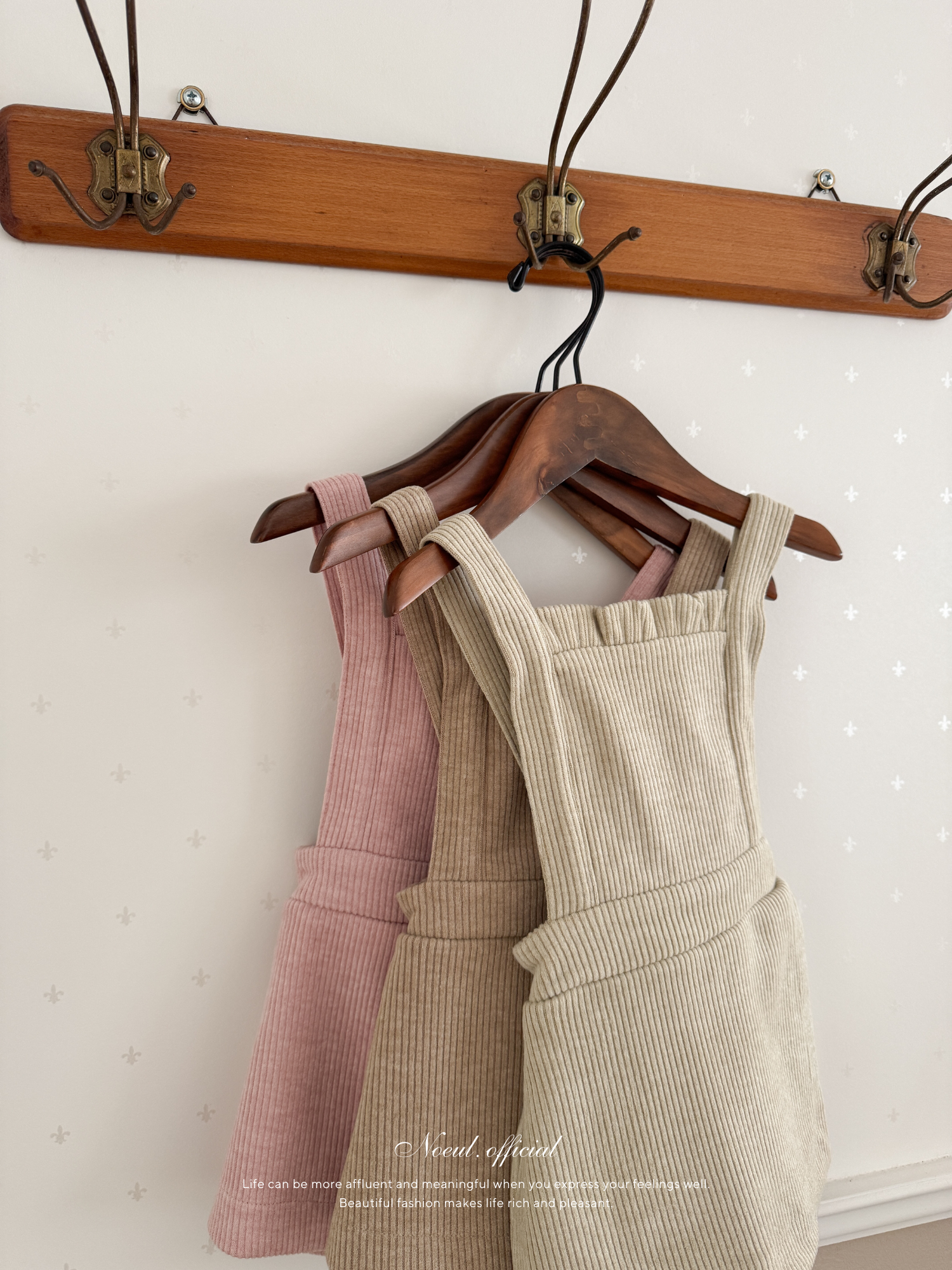 Vanilla salopette pants