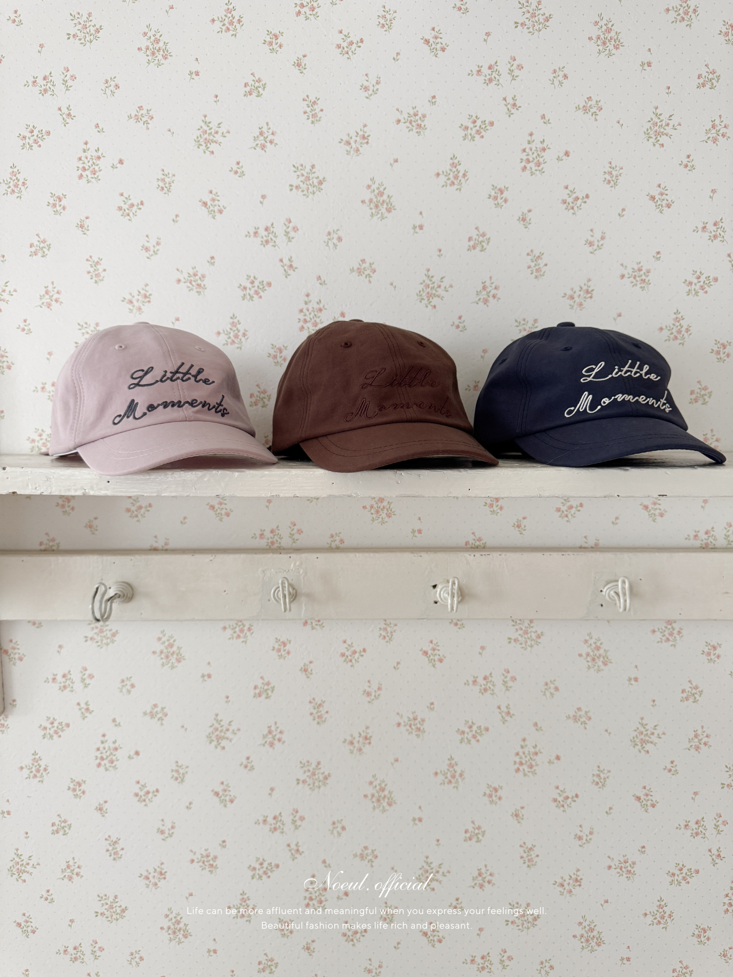 Little moment cap