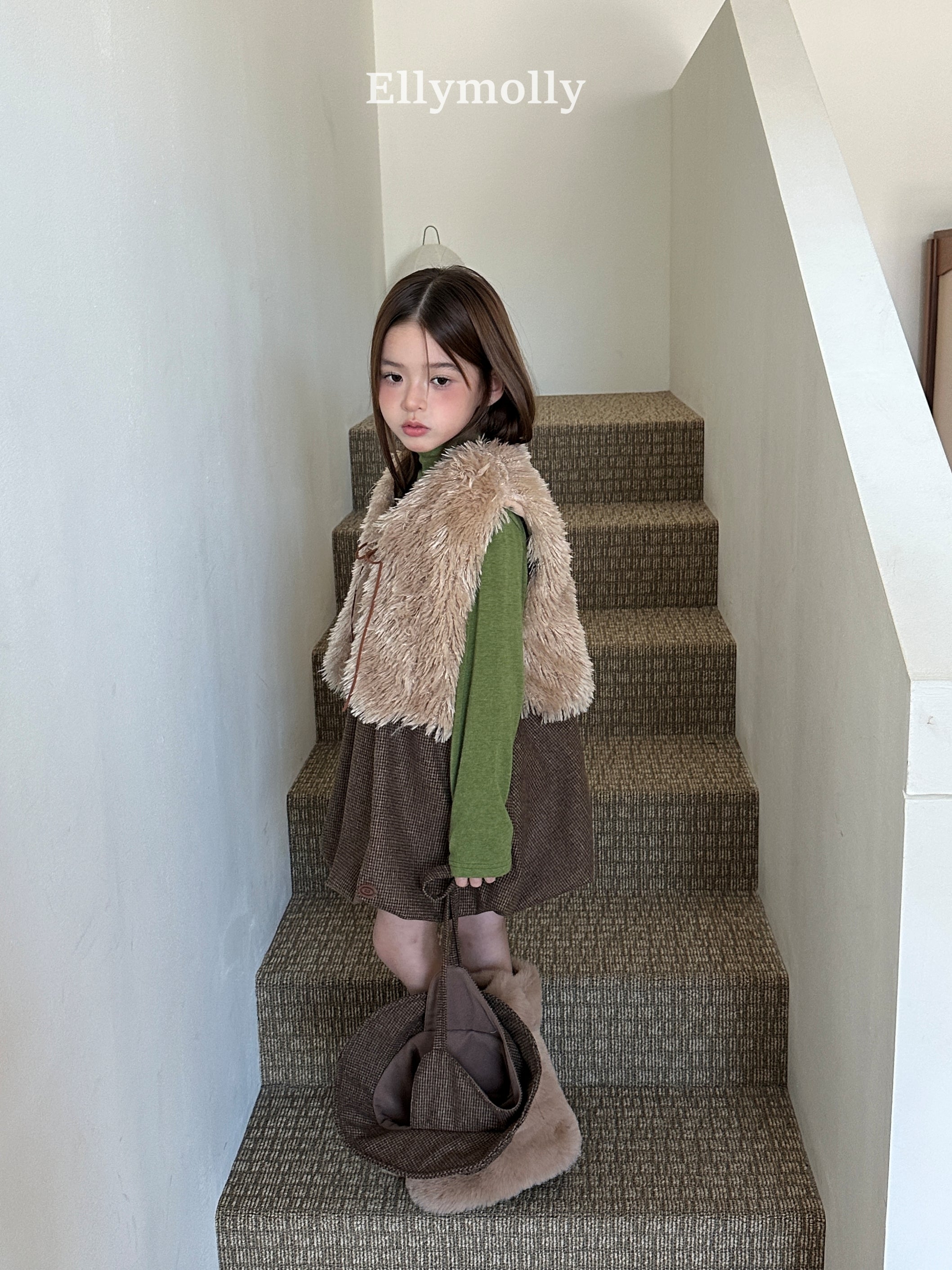 ［ELLY MOLLY］Fluffy vest
