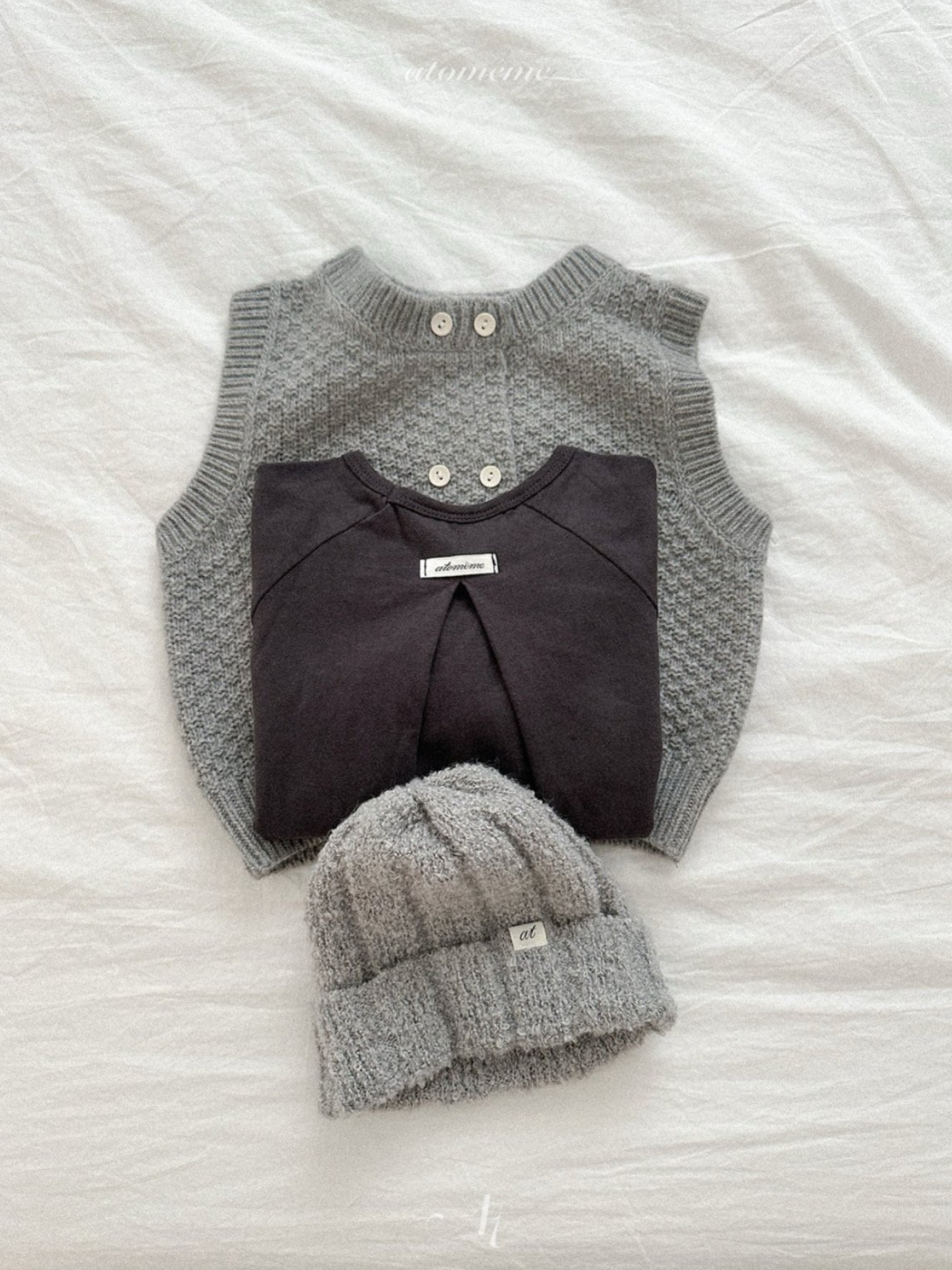 [atomeme] Bollok Knit Vest