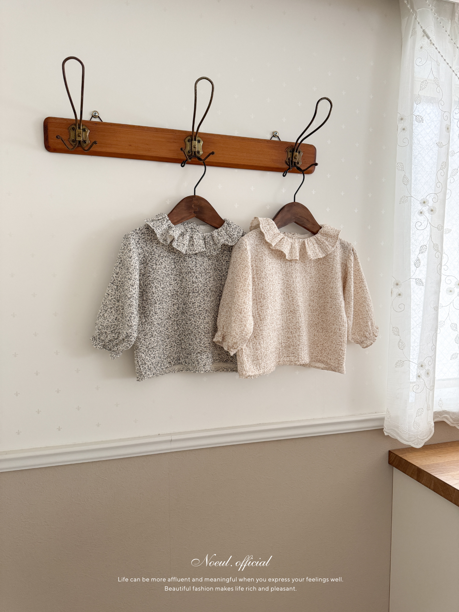 Flour color blouse