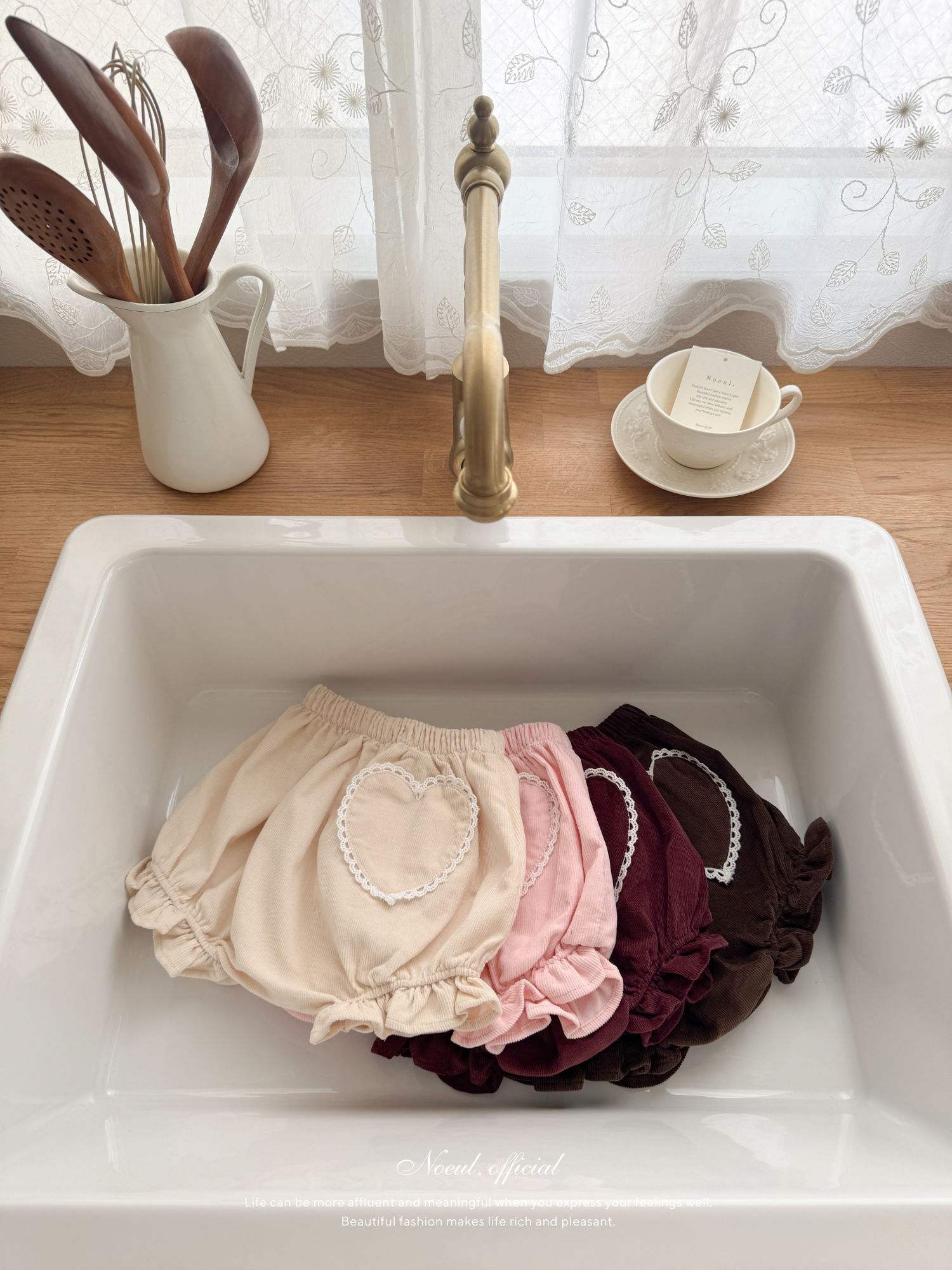 Heart corduroy frill bloomer