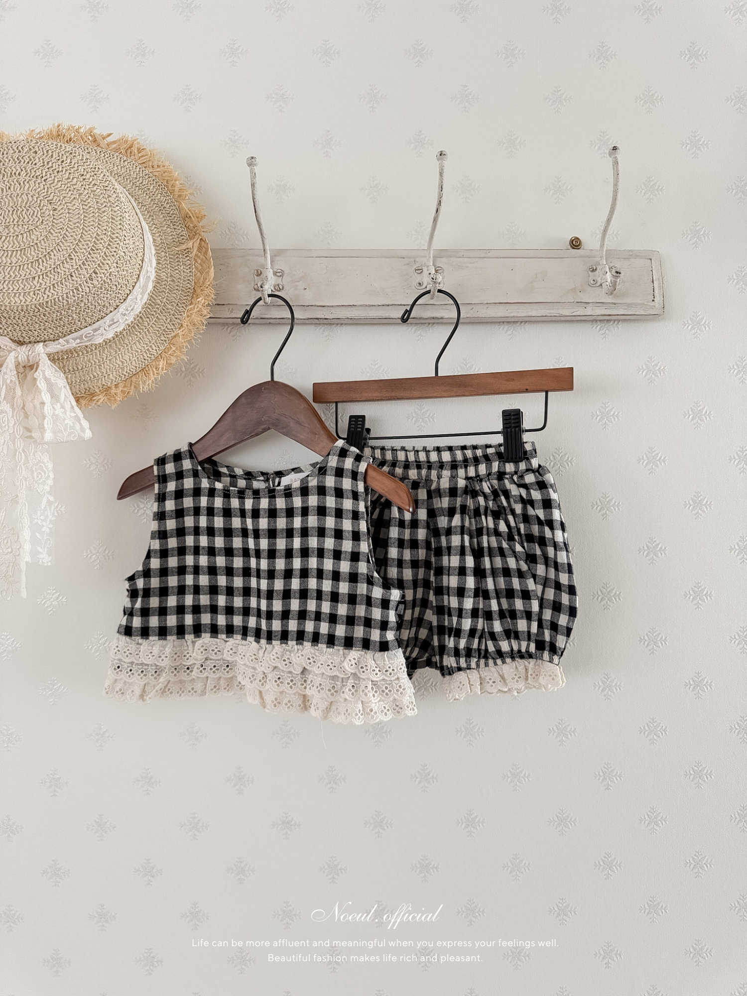 Check lace balloon pants