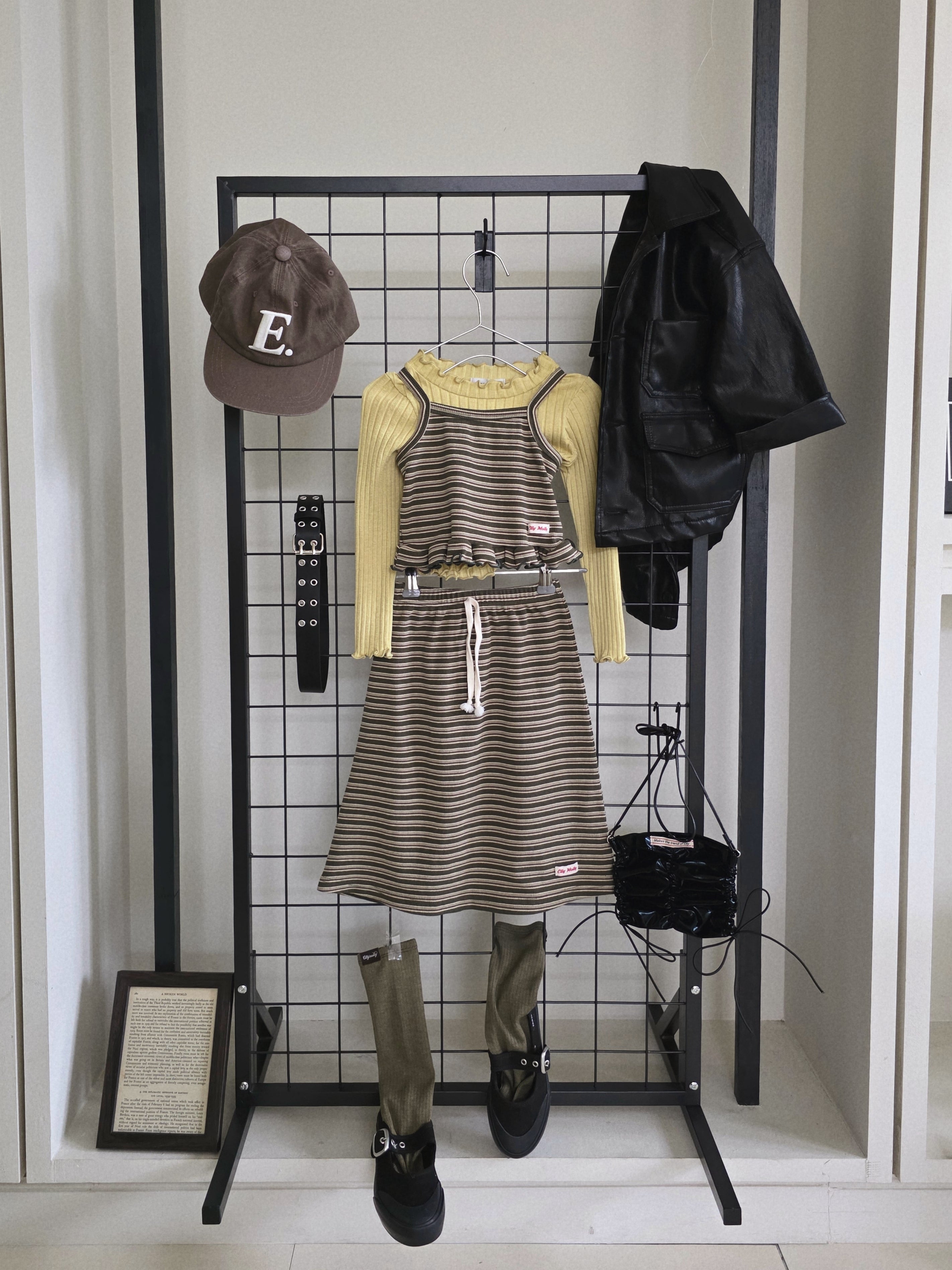 ［ELLY MOLLY］Shadow crop frill camisole tops