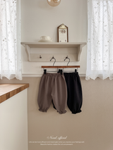 Momo frill pants