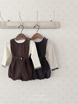 Kuku check suspender suit