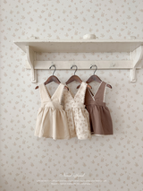 Spring lace suspender skirt