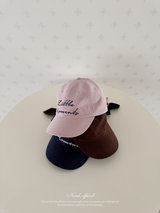 Little moment cap